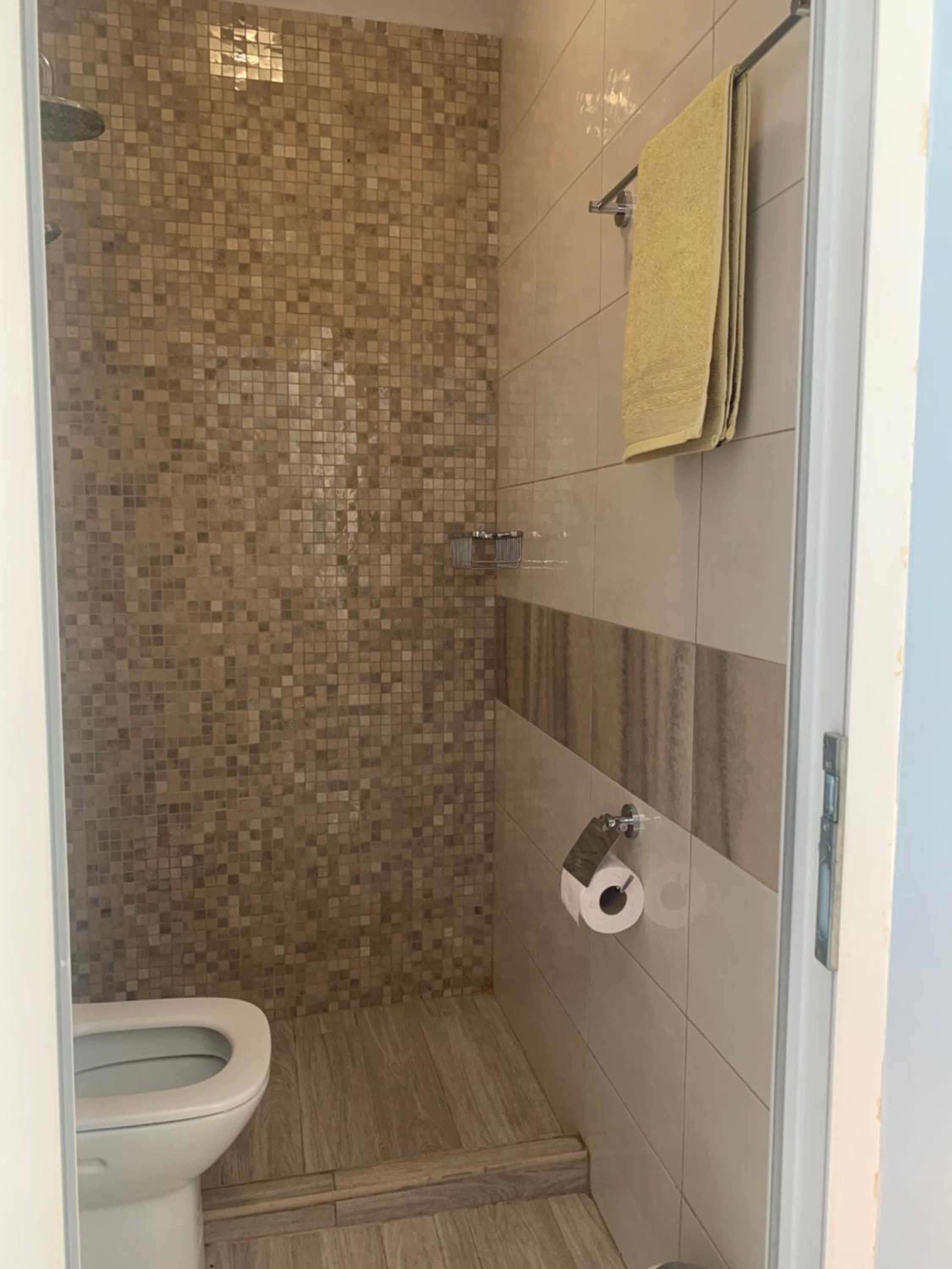 Triple Room with Private Bathroom - Photo 2