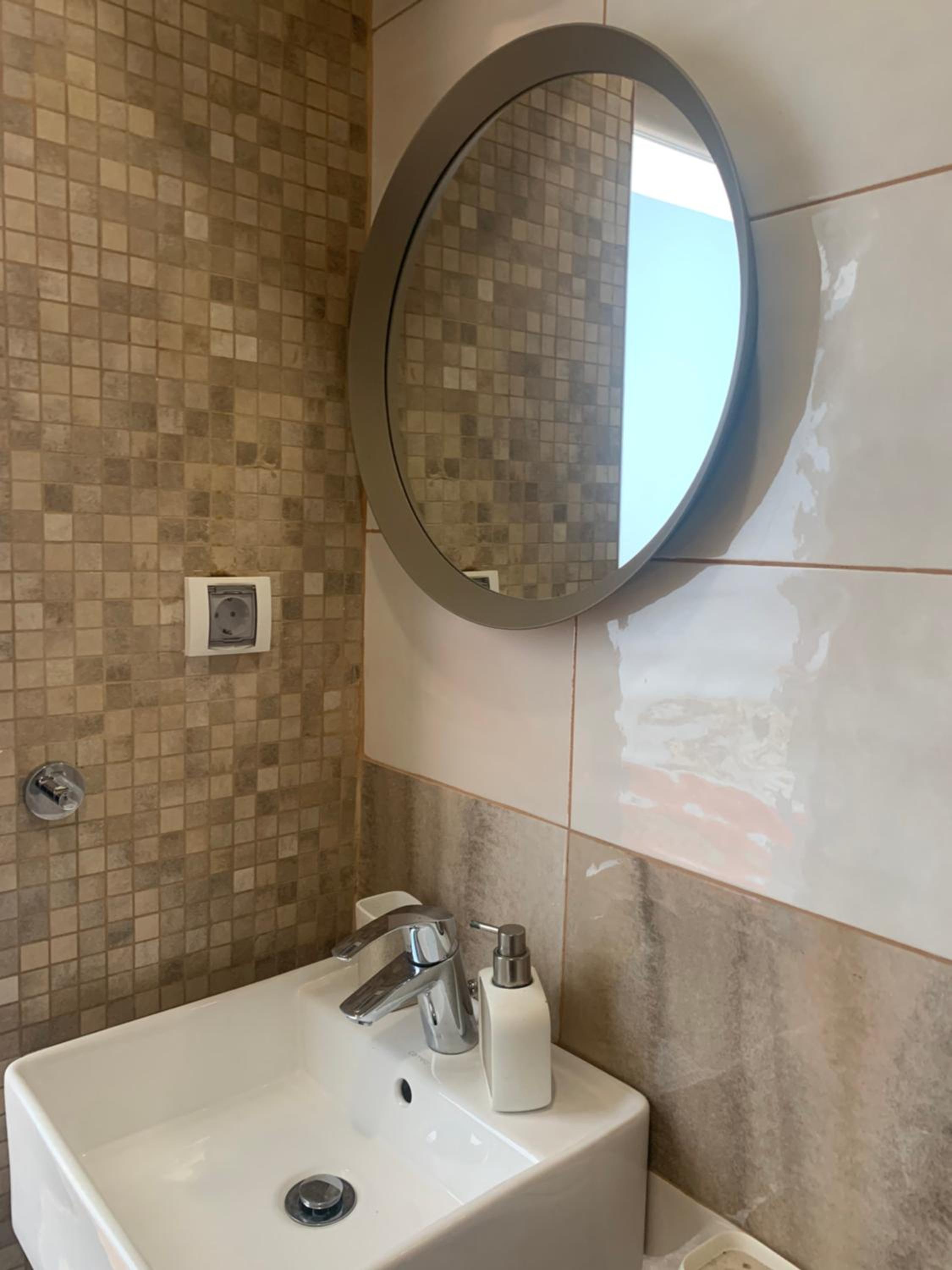 Double Room with Private Bathroom - Photo 4