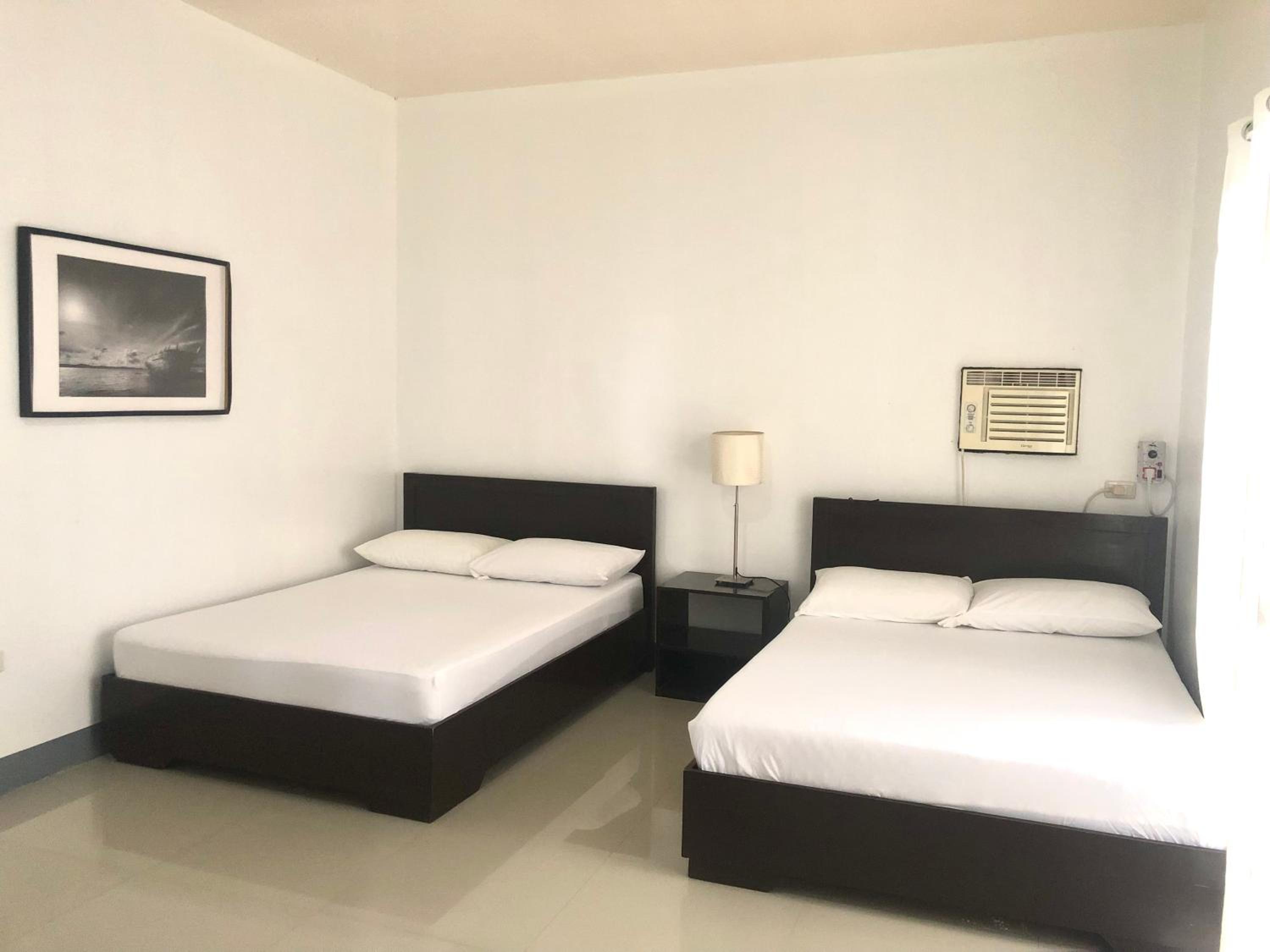 Deluxe Double or Twin Room with Balcony - Photo 1