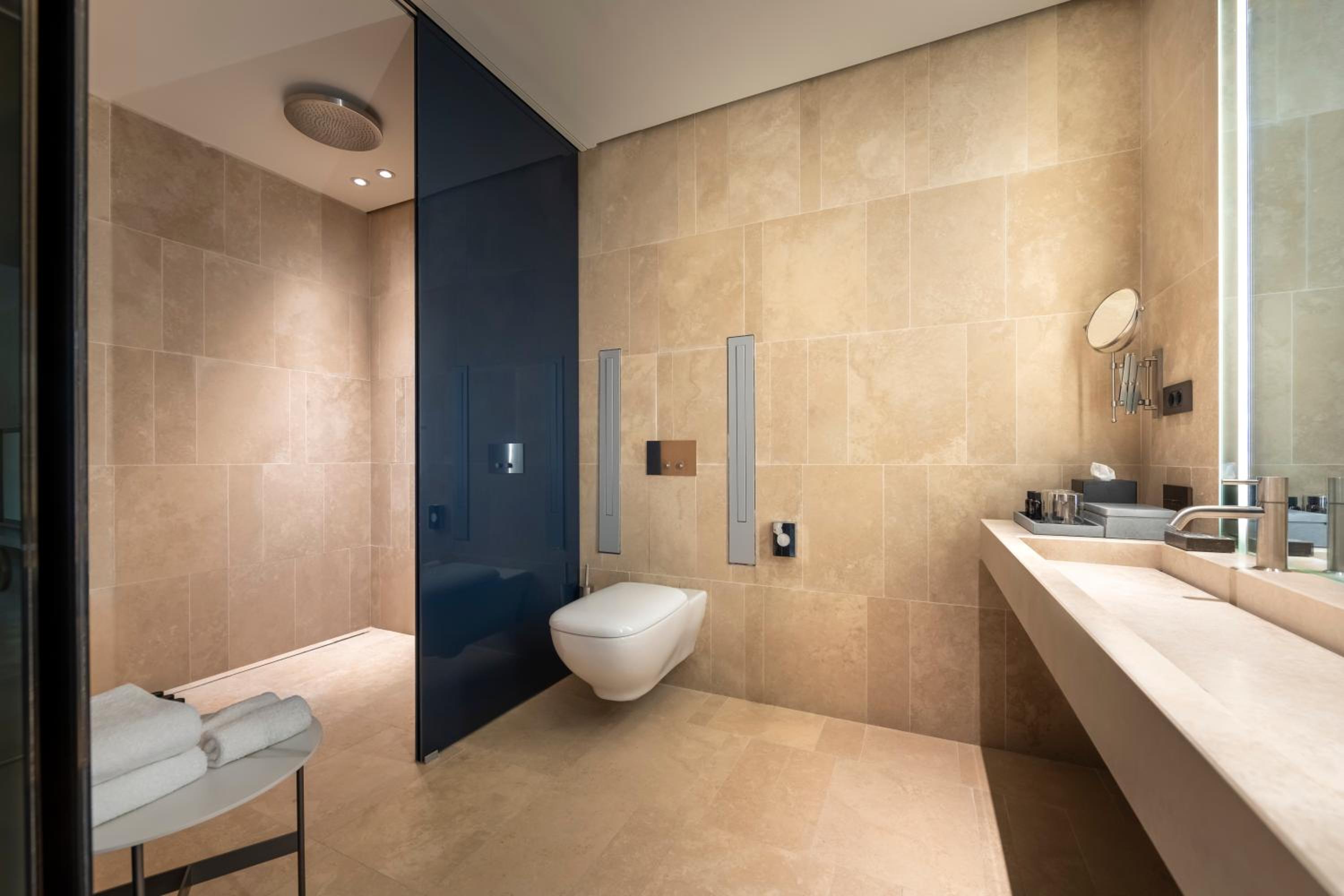 Premium Accessible Park View Room