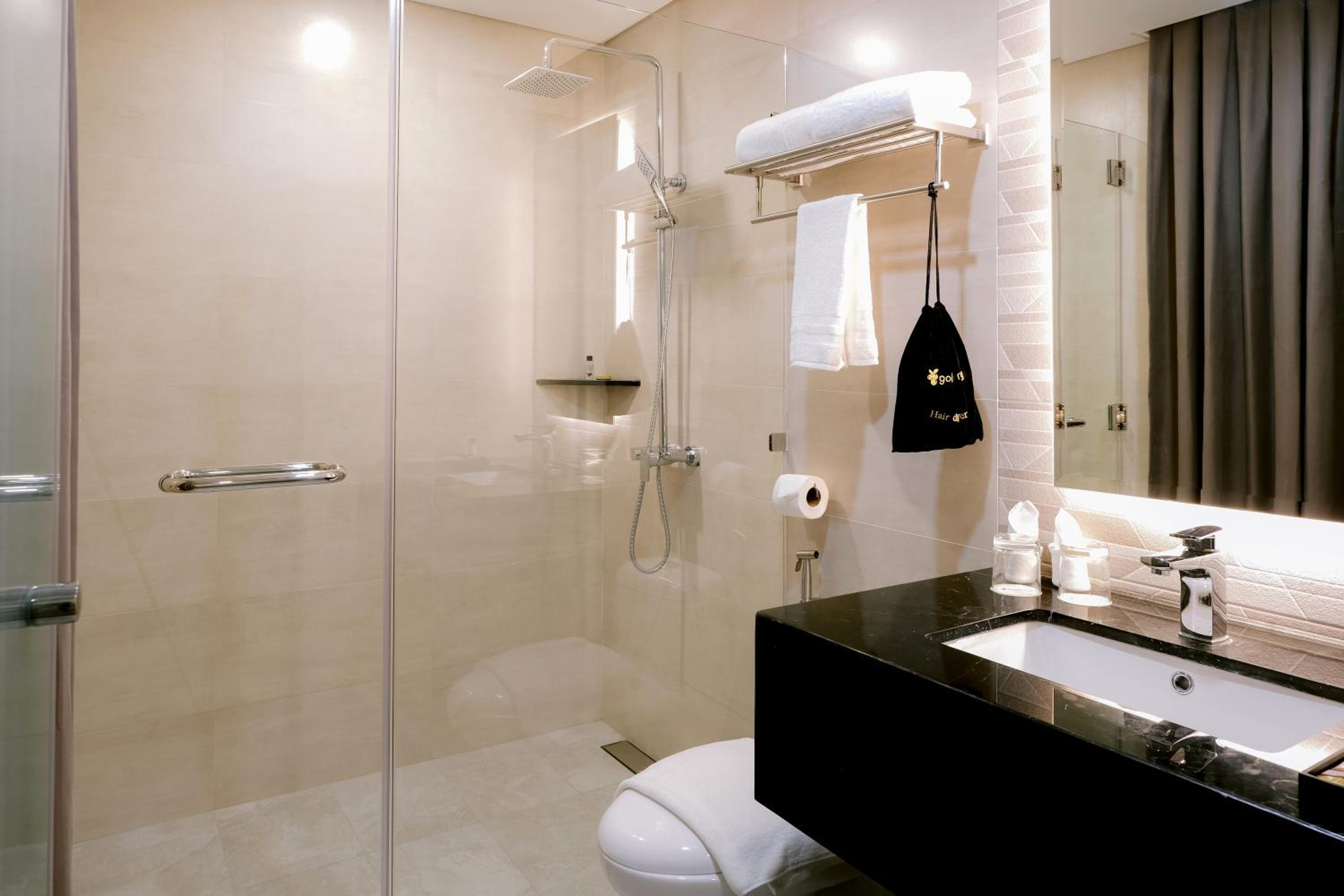 Double or Twin Room - Photo 3