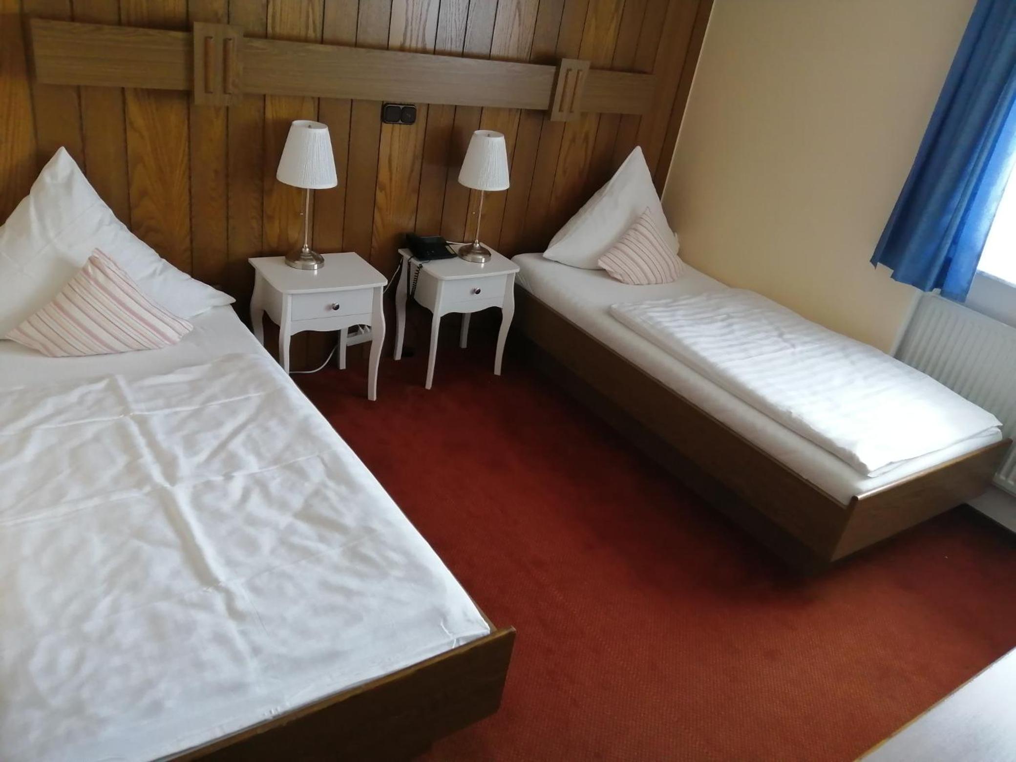 Standard Twin Room - Photo 1