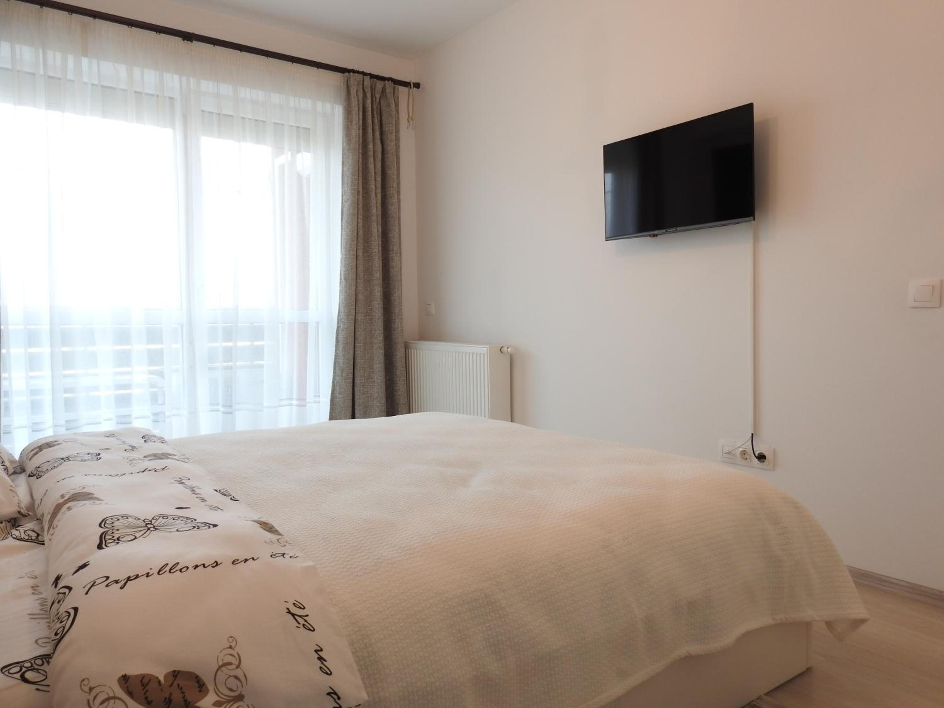 Deluxe Apartment - Photo 2