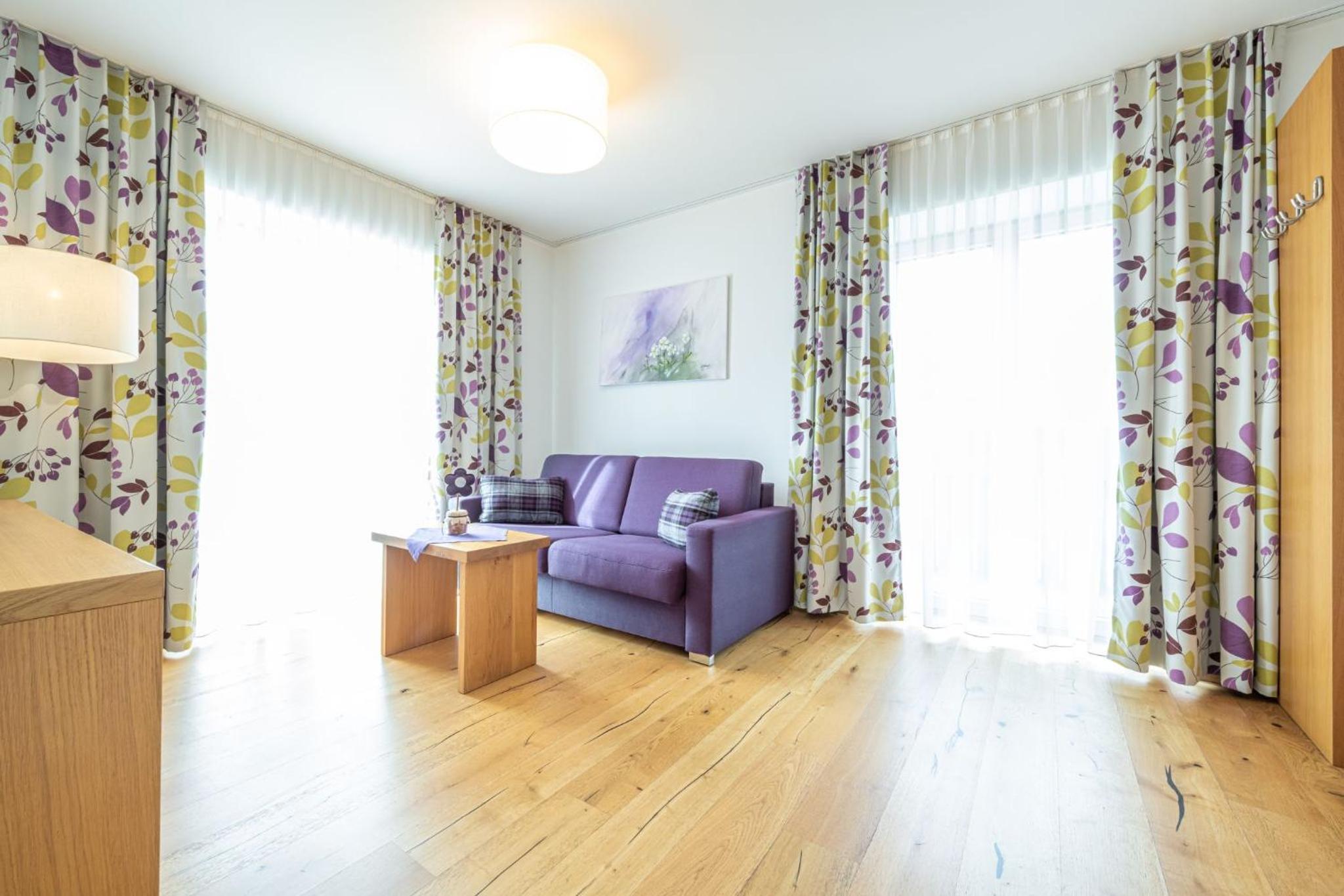 Suite with Balcony and Mountain View photo 2