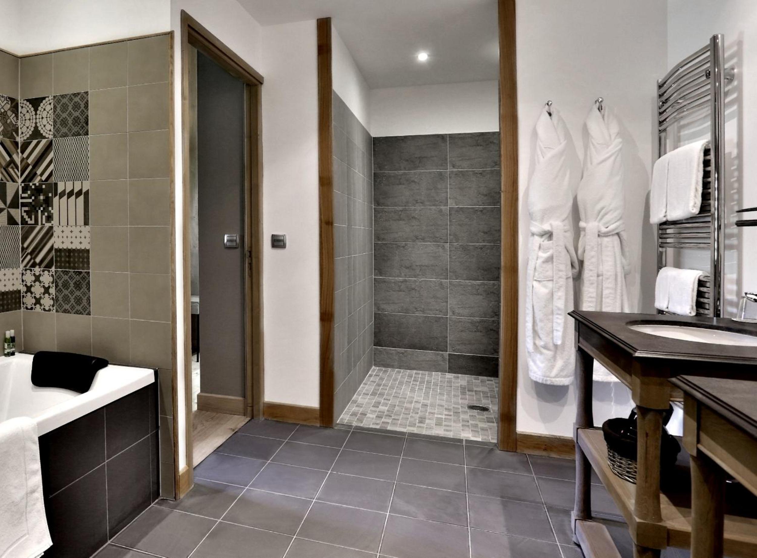 Lodge Suite - Photo 2
