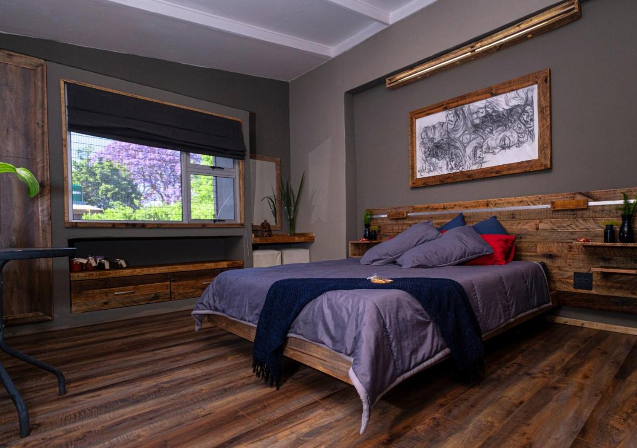 Suite with Garden View - Photo 2
