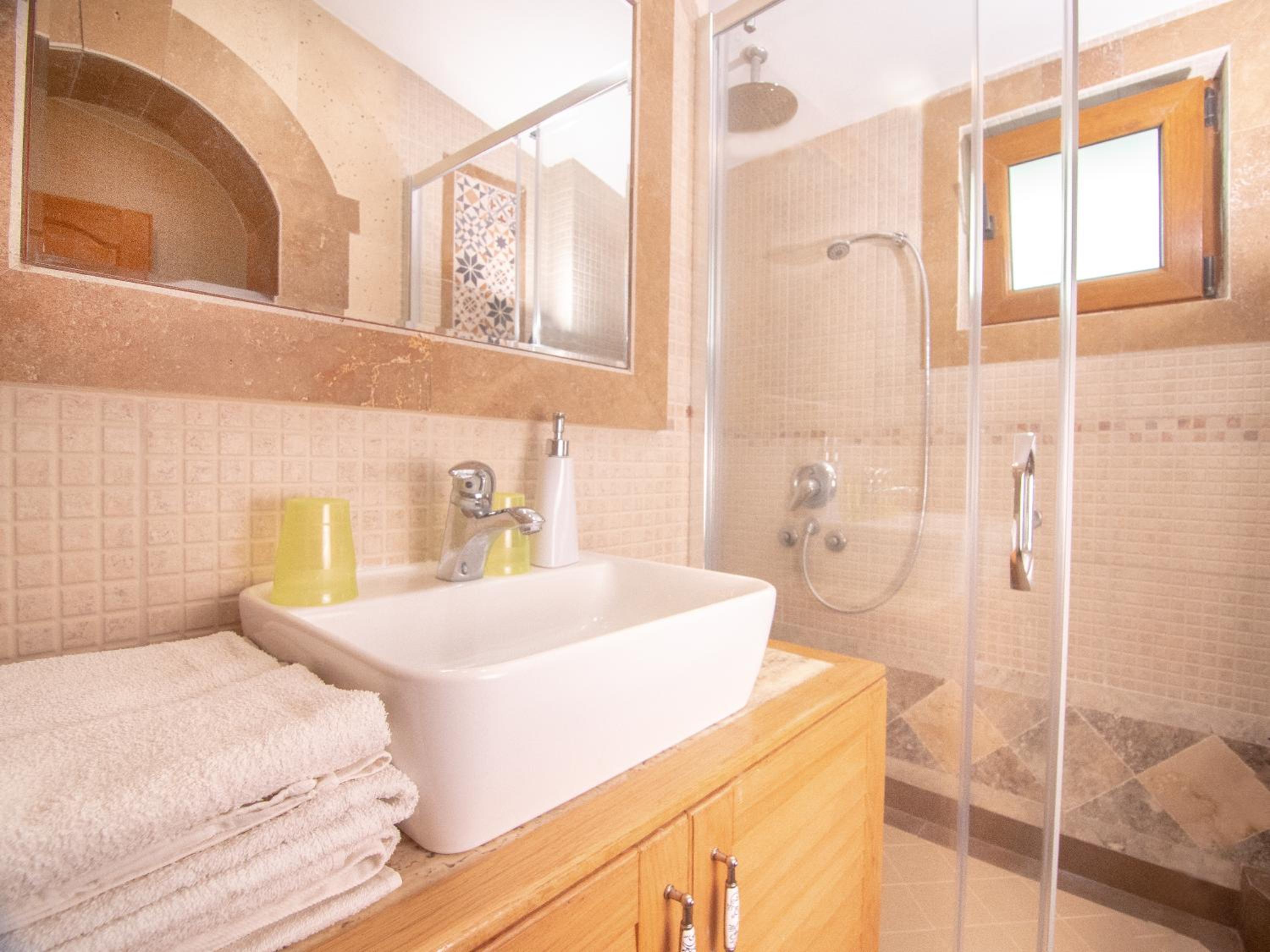 One-Bedroom Apartment (3 Adults) - Photo 6