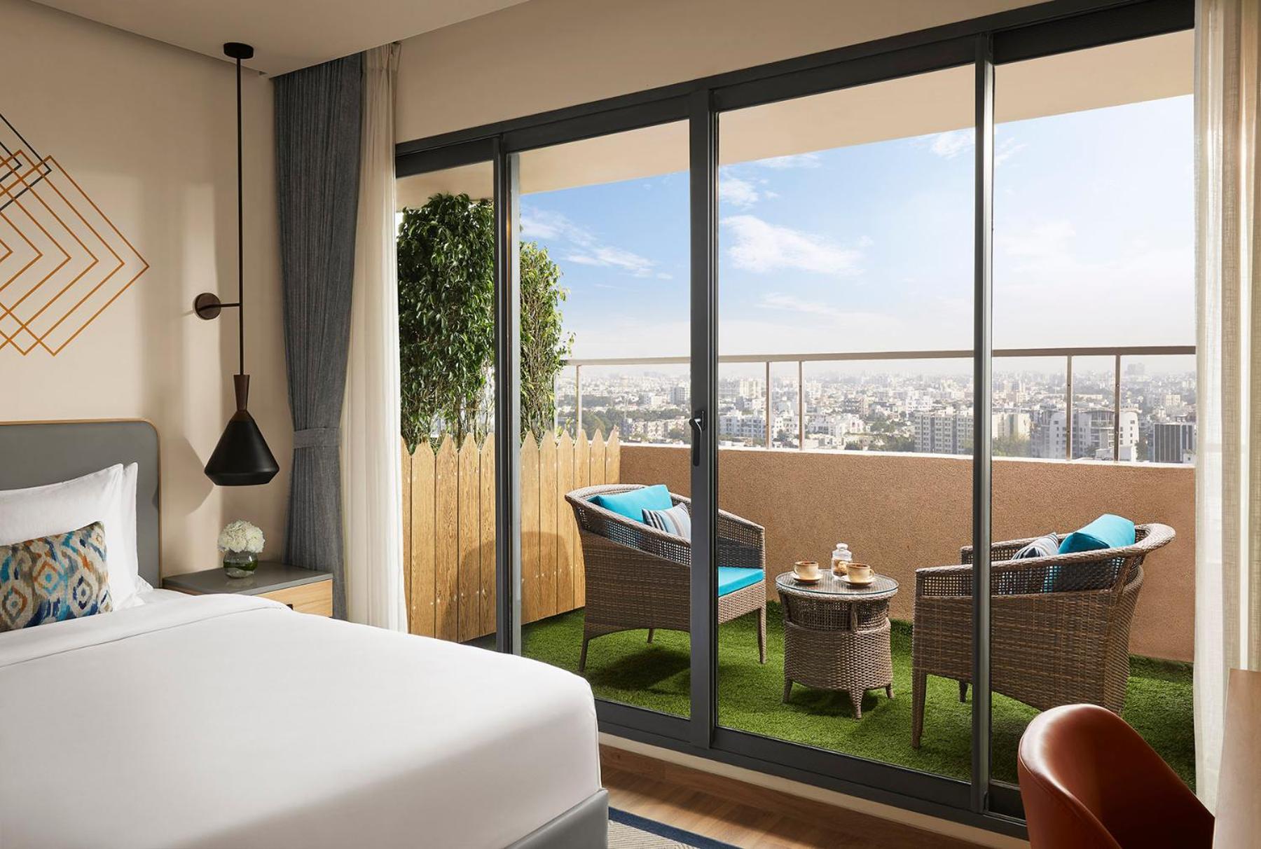 King Room with Balcony photo 2