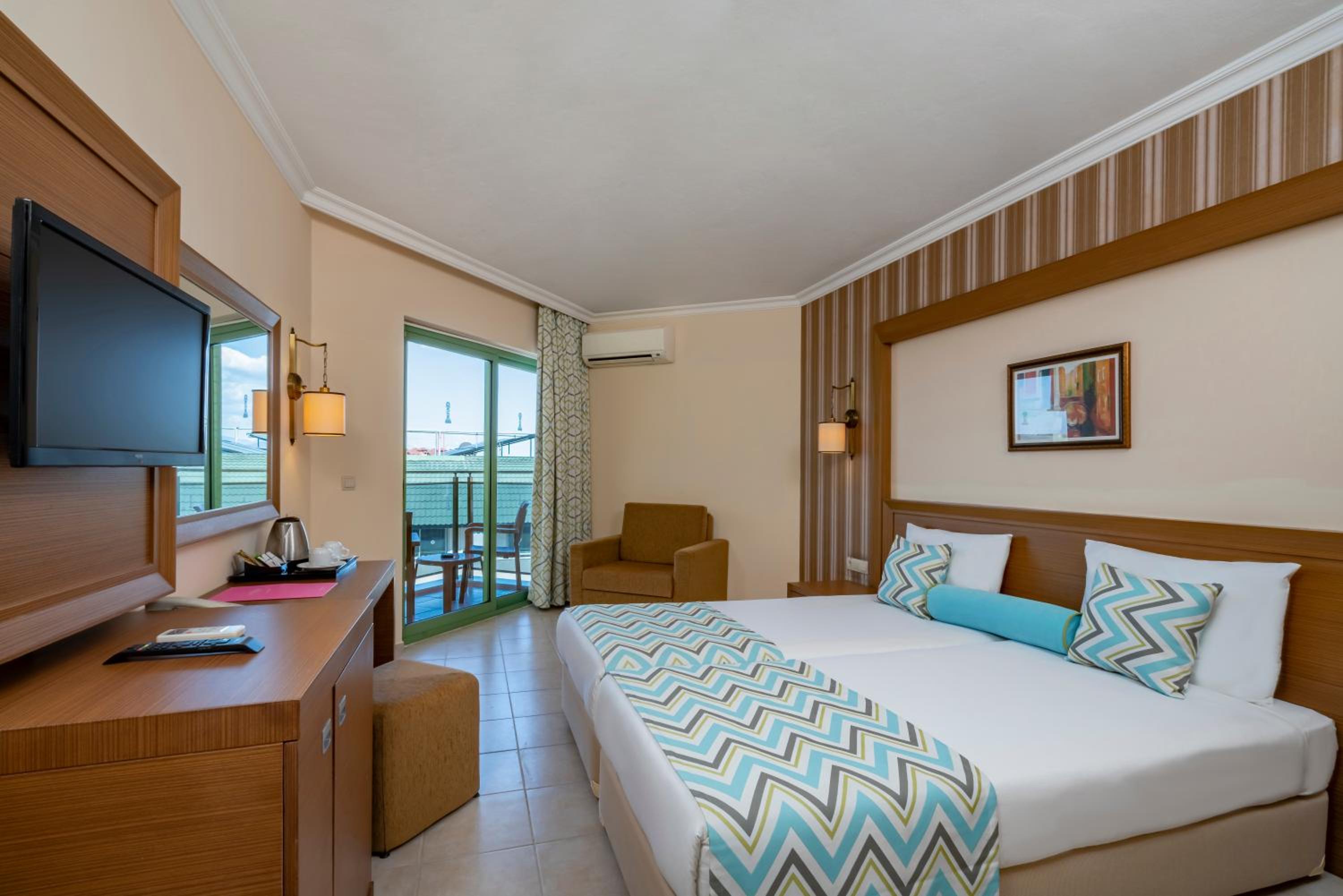 Double Room with Balcony (2 Adults + 1 Child)