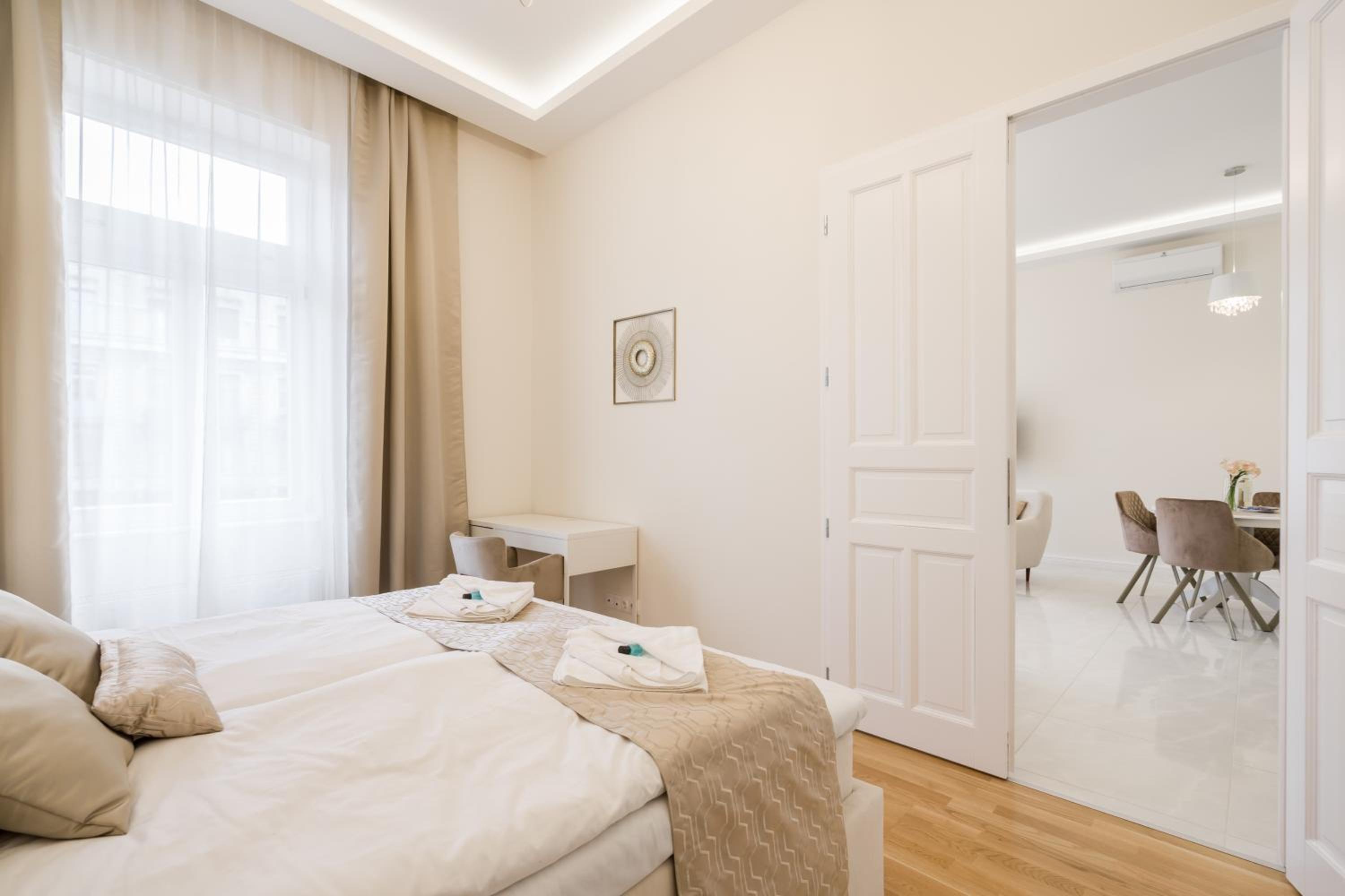 Two-Bedroom Apartment - Photo 2