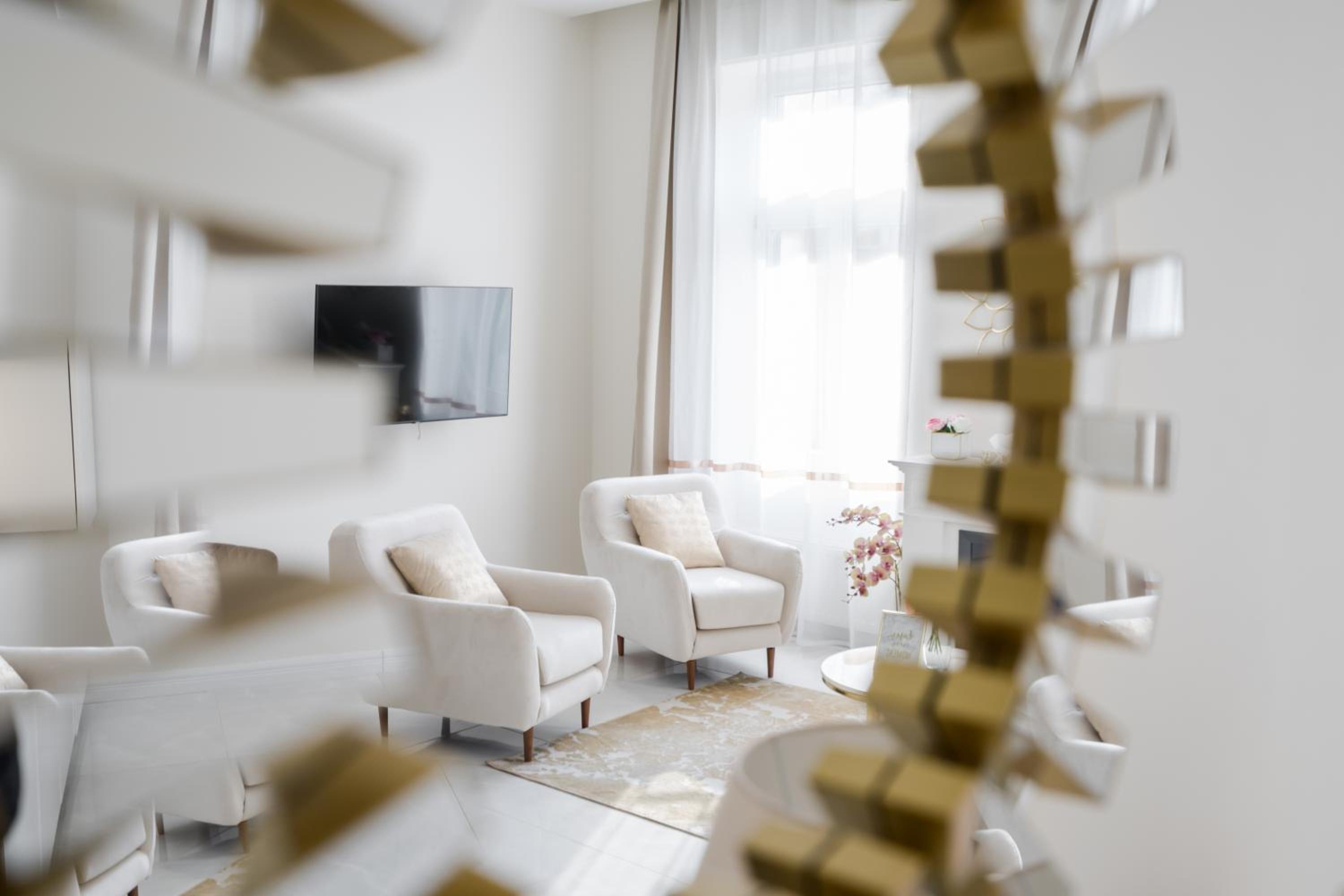 Two-Bedroom Apartment - Photo 17