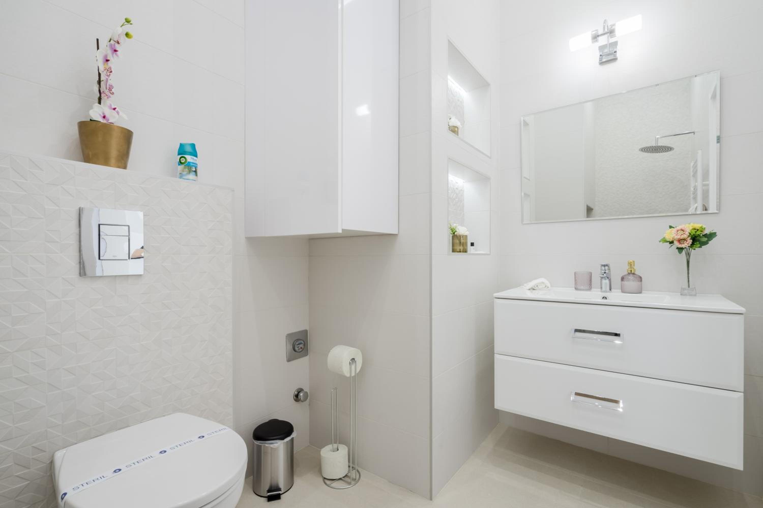 Two-Bedroom Apartment - Photo 18