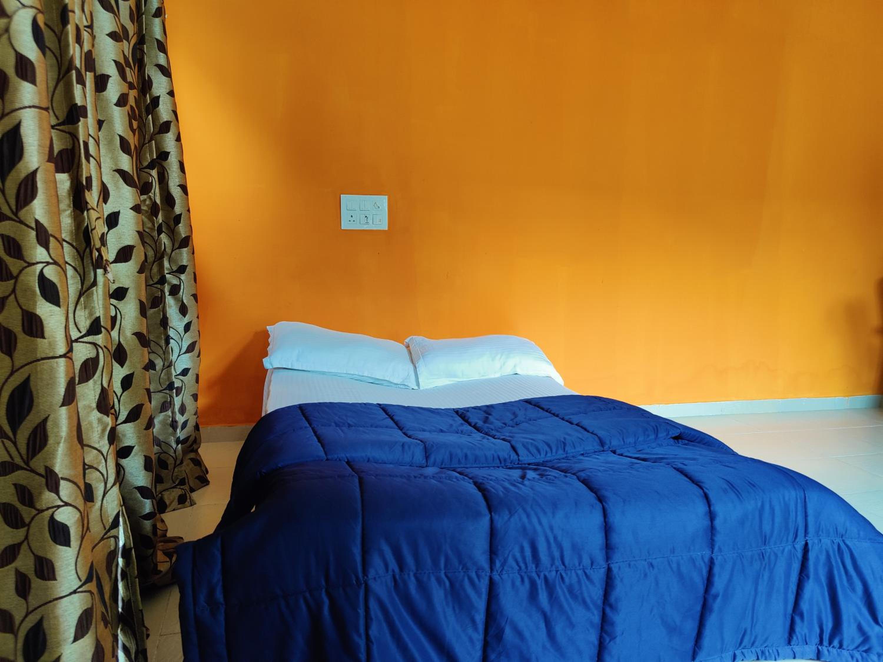 One-Bedroom House - Photo 12