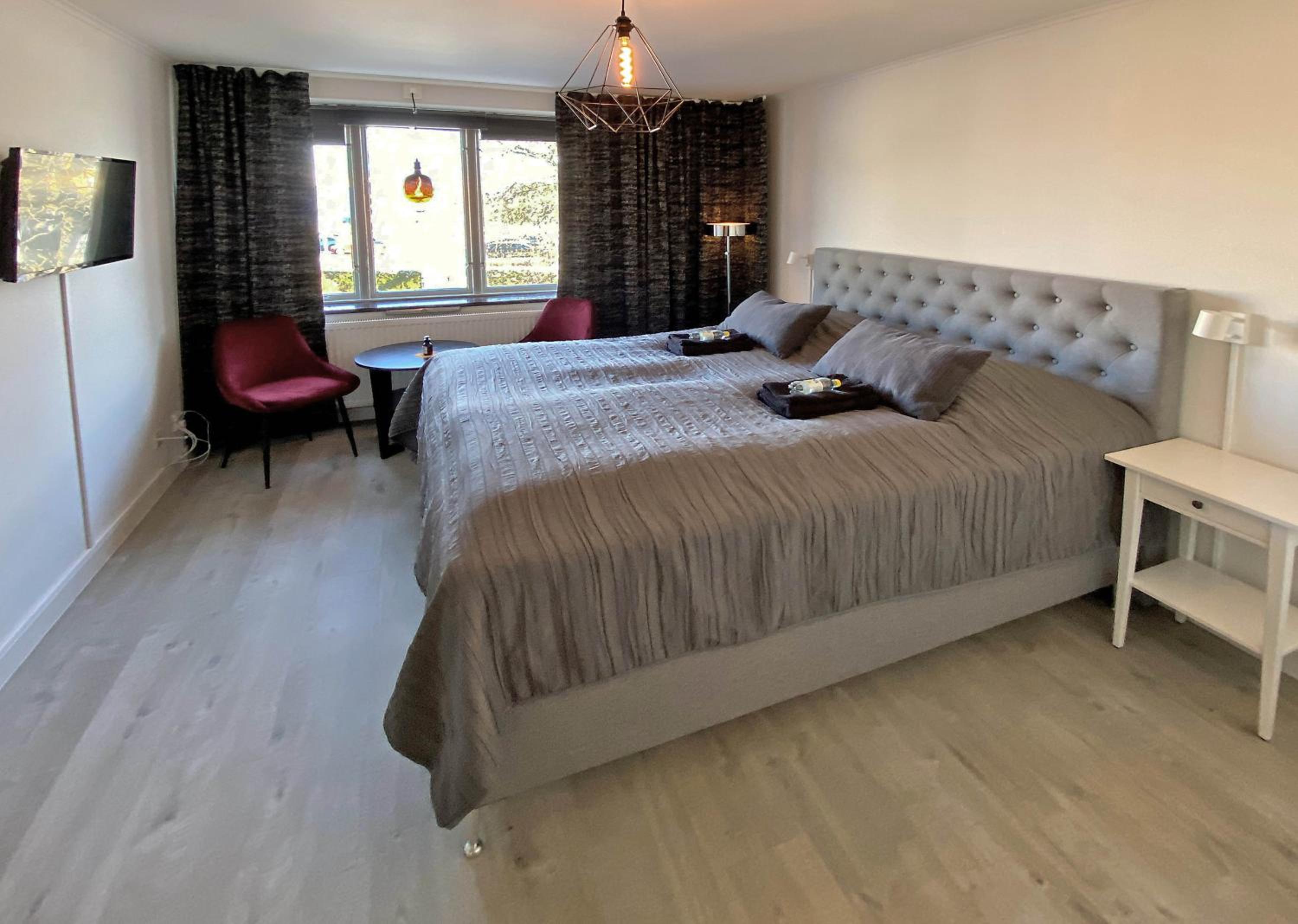Double Room with Shared Bathroom photo 1