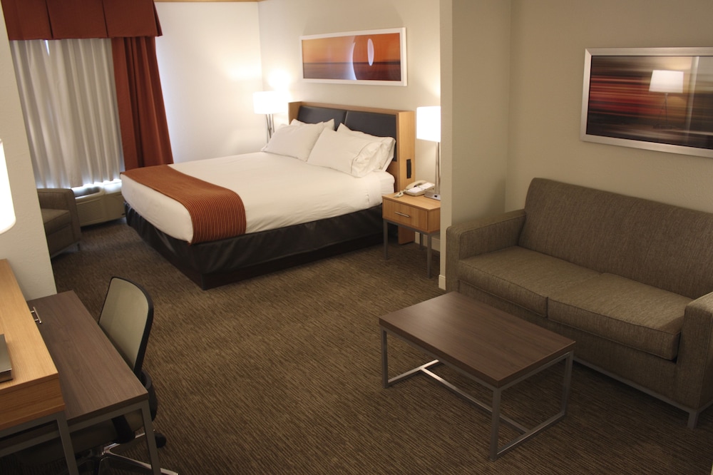 Standard Room, 1 King Bed with Sofa bed