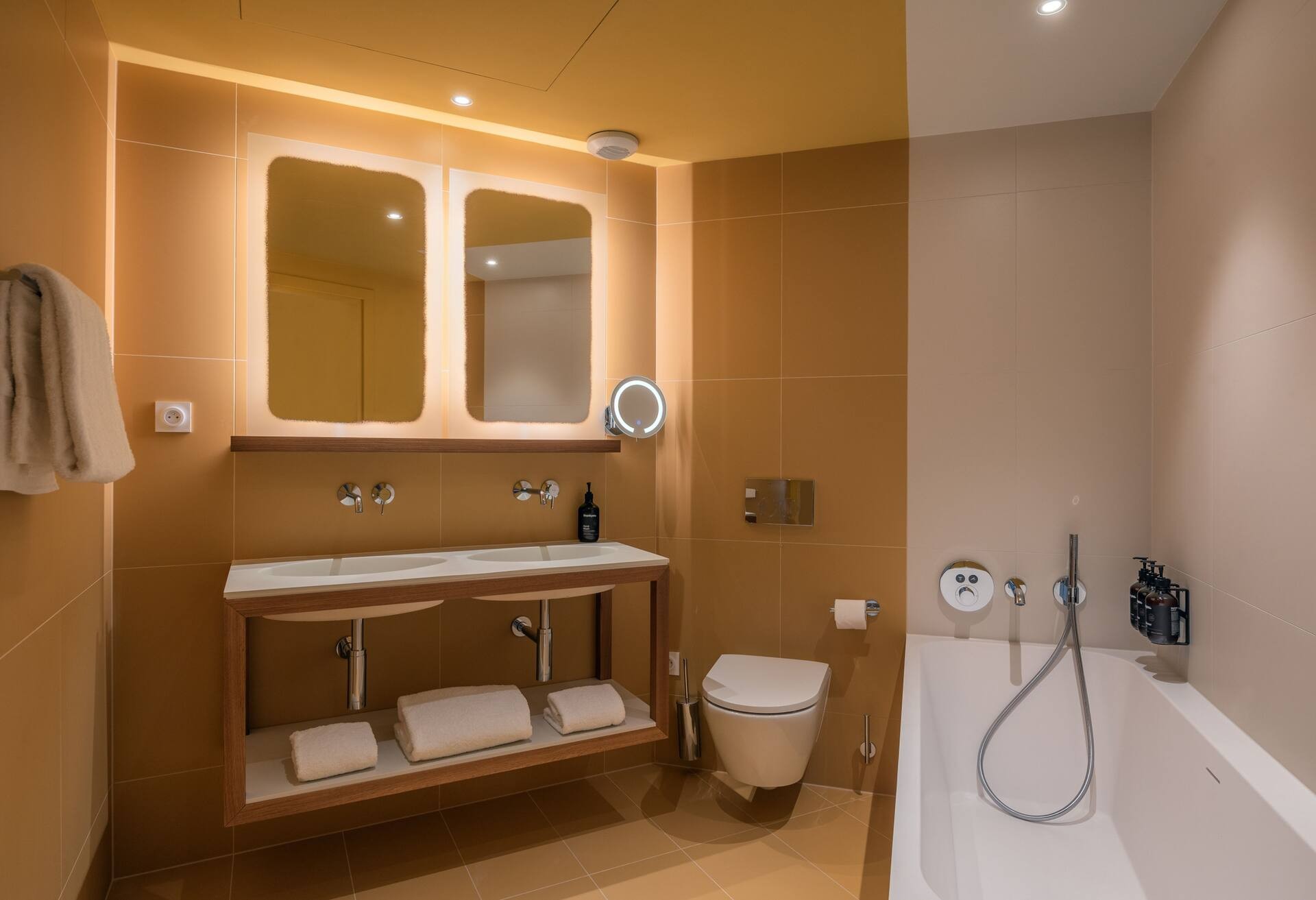 King Two Bedroom Canopy Suite