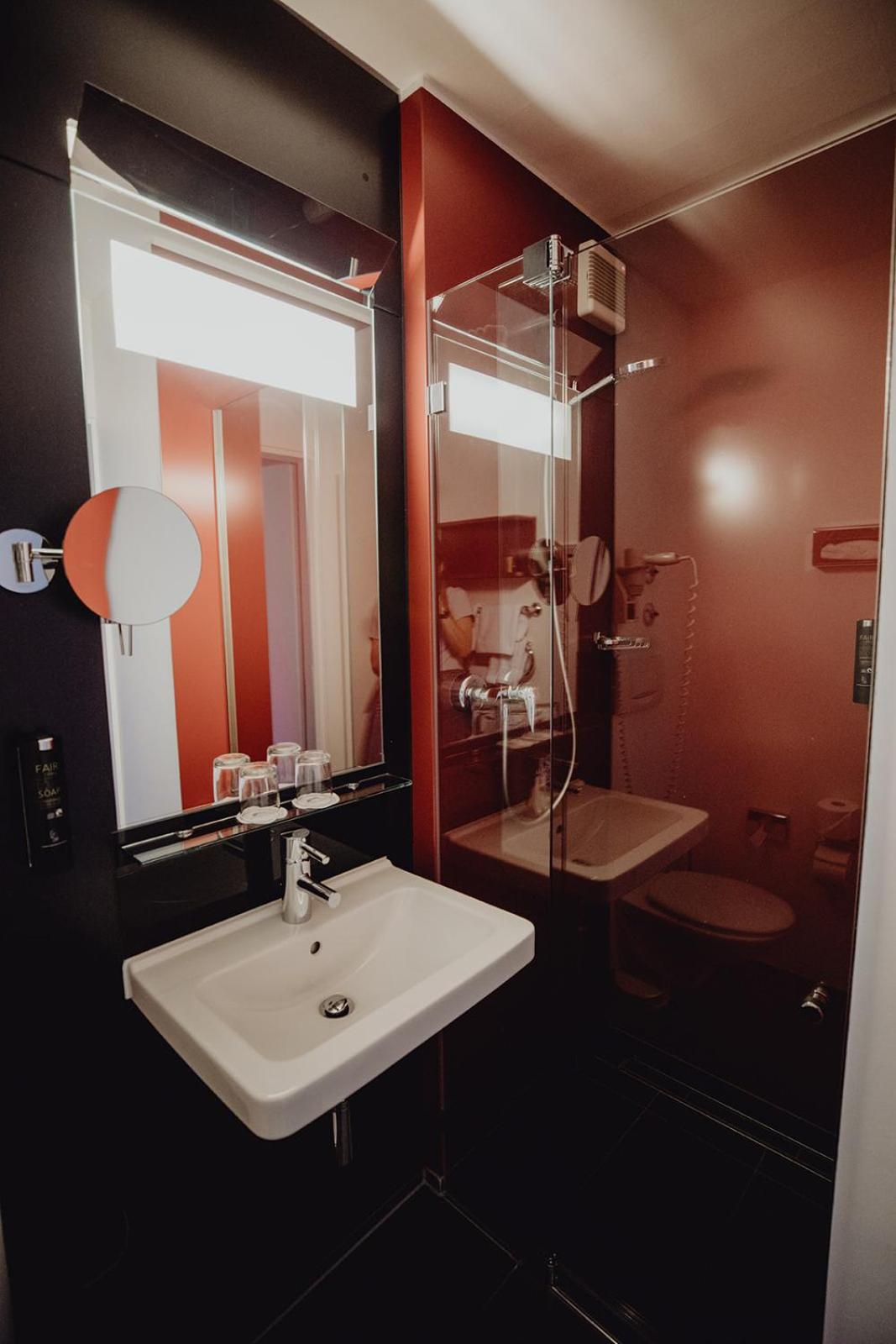 Double Room - Photo 2