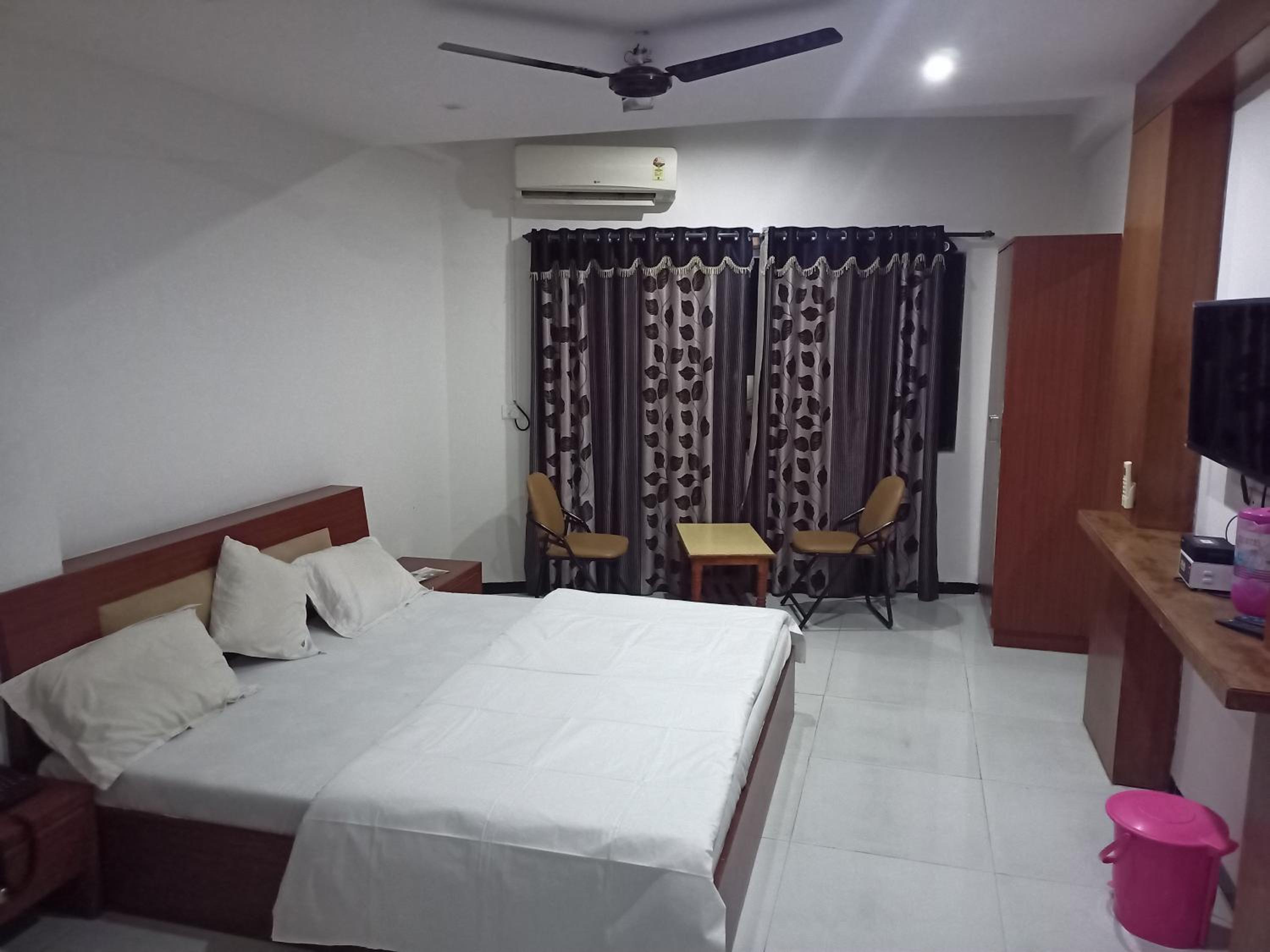 Luxury Triple Room