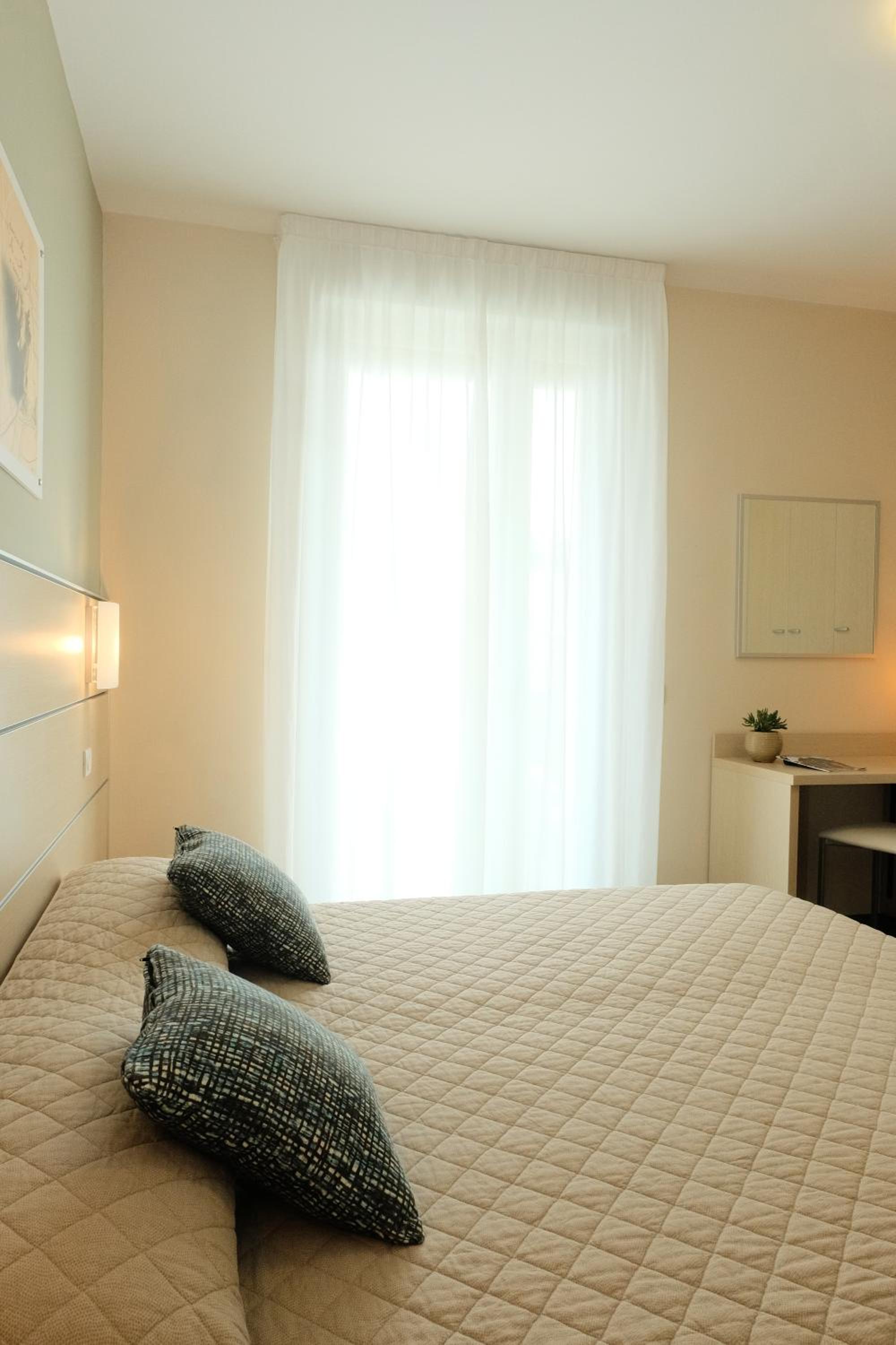 Superior Double or Twin Room with Side Sea View