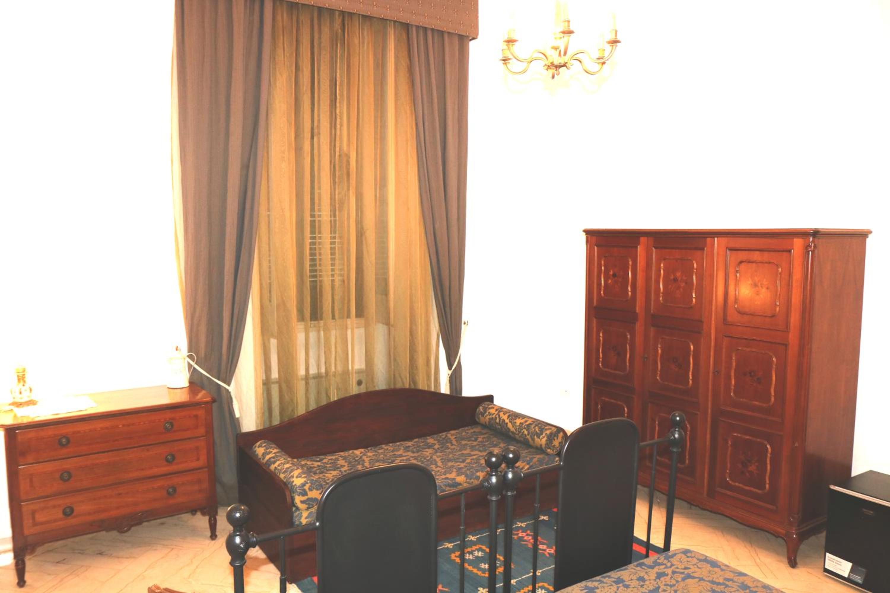 Triple Room with Private Bathroom - Photo 7