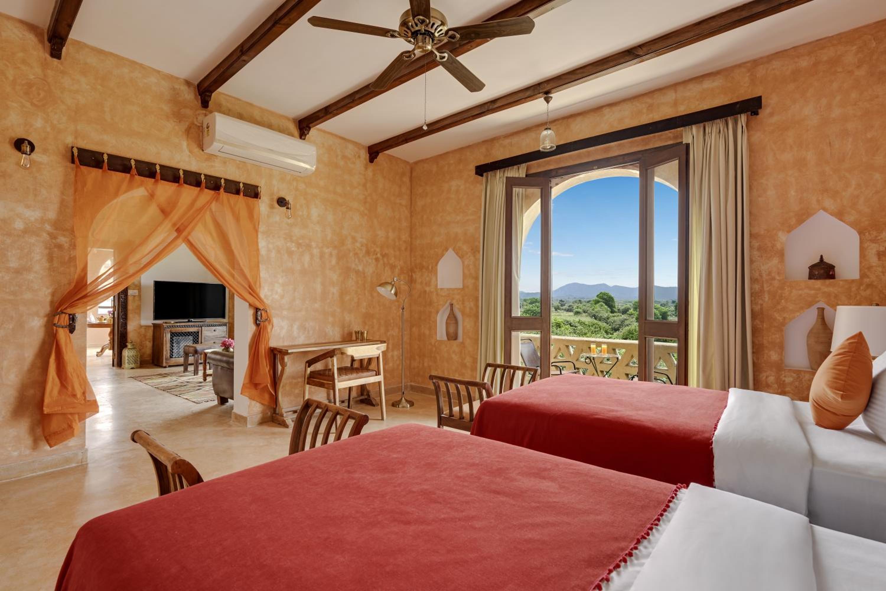 Deluxe Twin Room - Photo 9