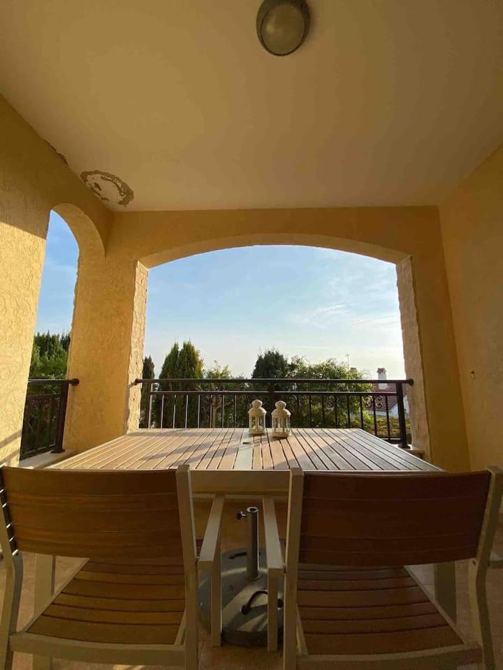 Apartment with Sea View photo 3