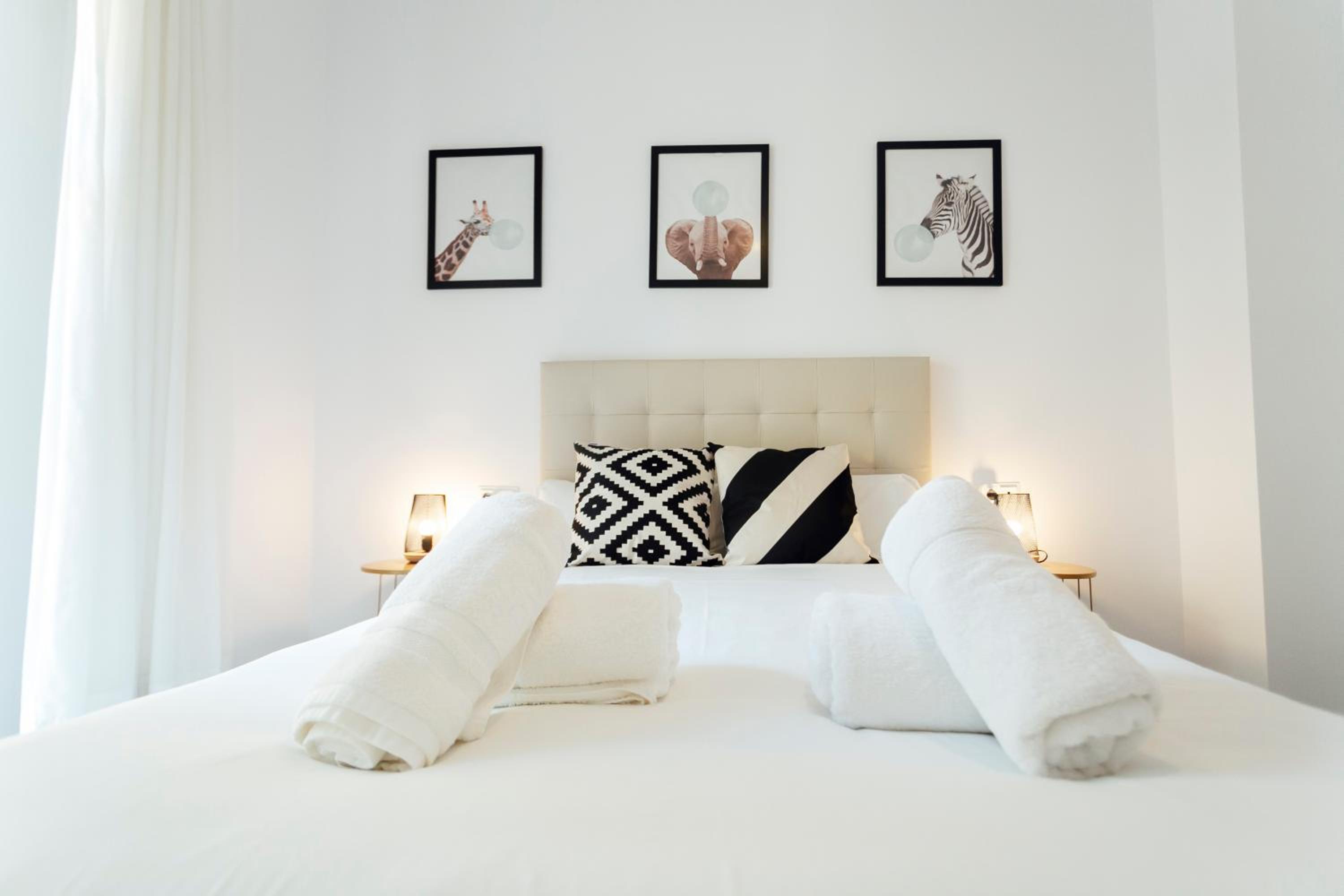 Two-Bedroom Apartment - Photo 33