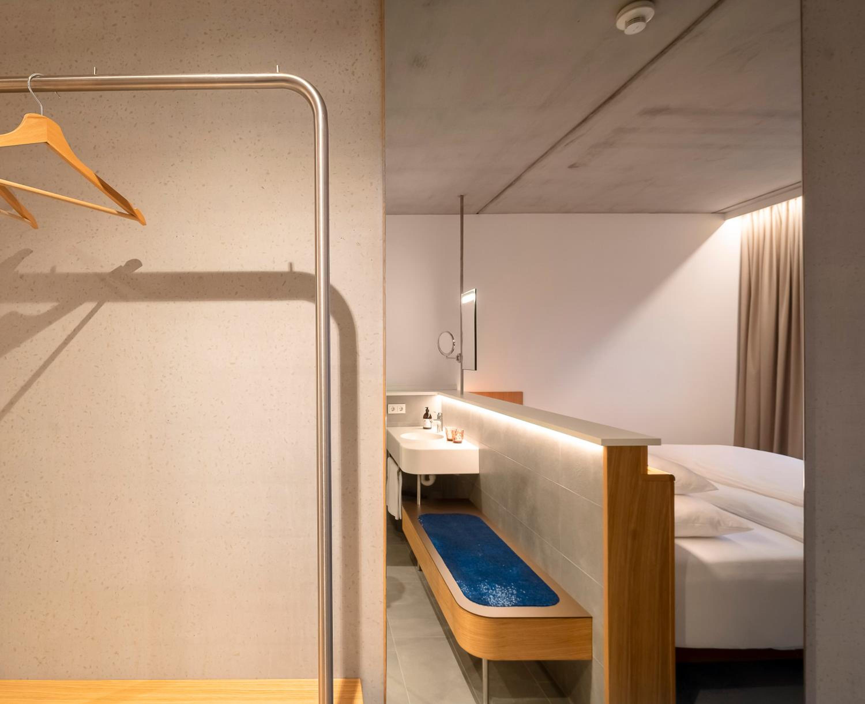 Standard Double Room - Photo 2