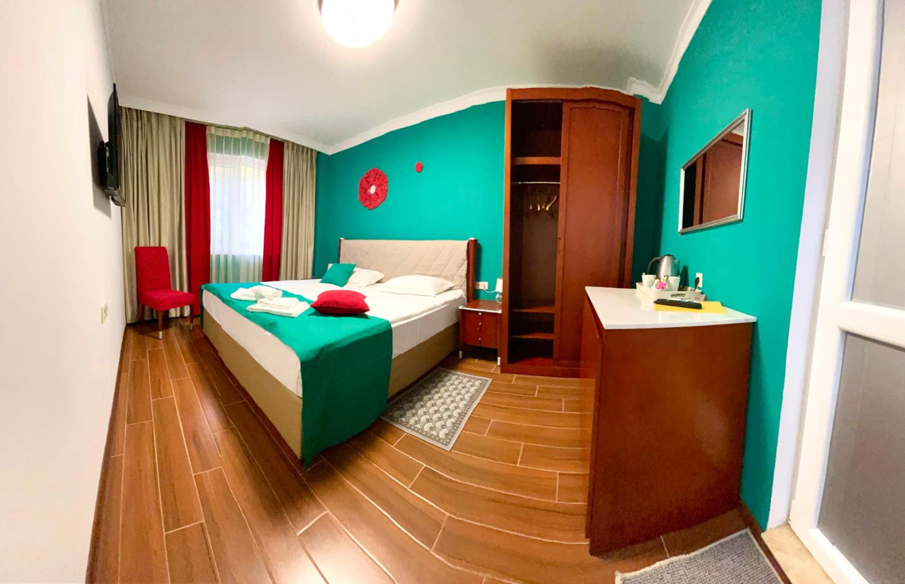 Deluxe Double Room - Photo 15