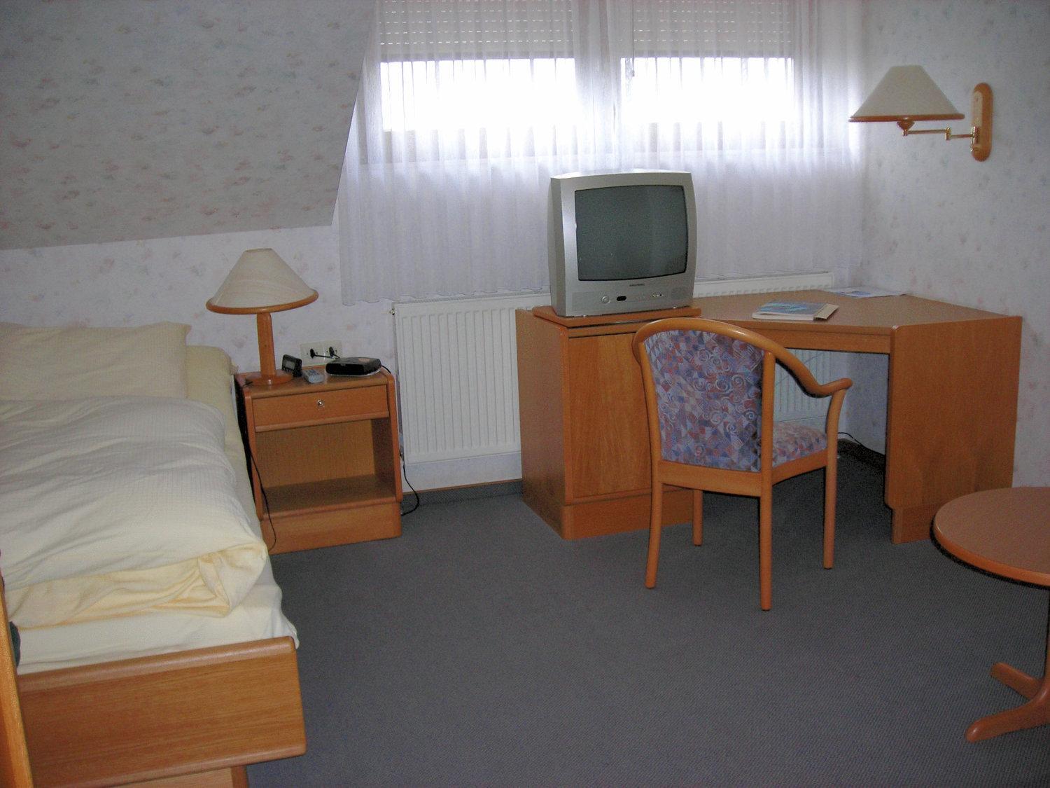 Single Room photo 2