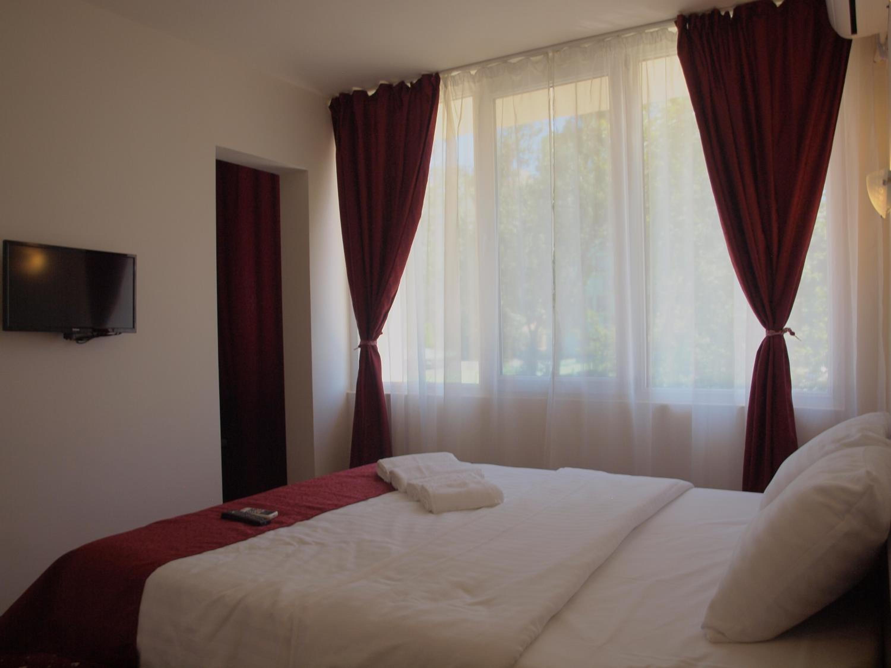 Triple Room - Photo 6