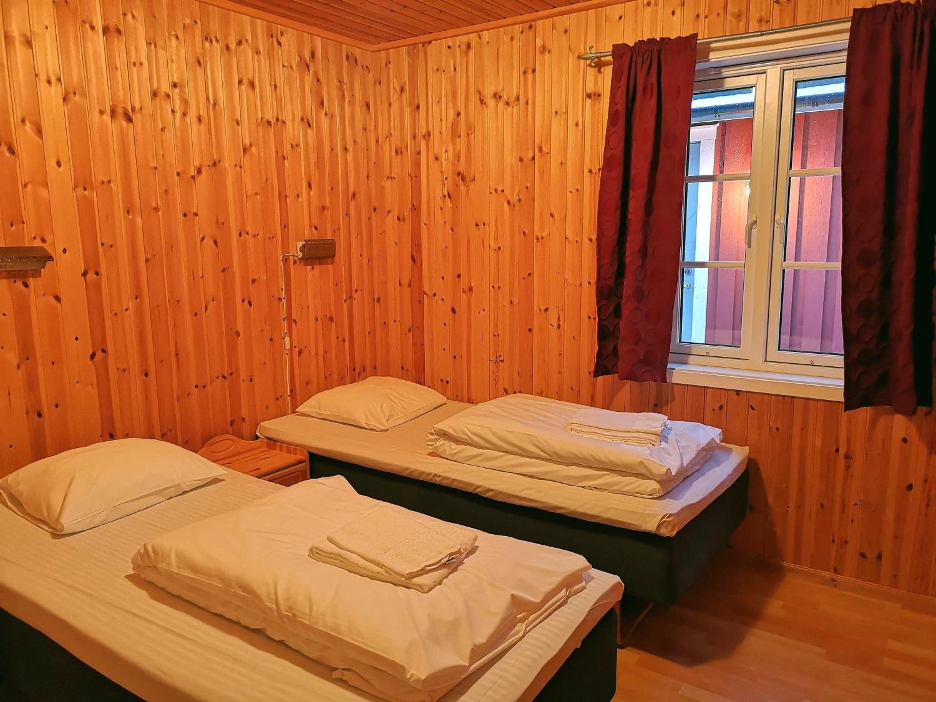 Two-Bedroom Cottage photo 2