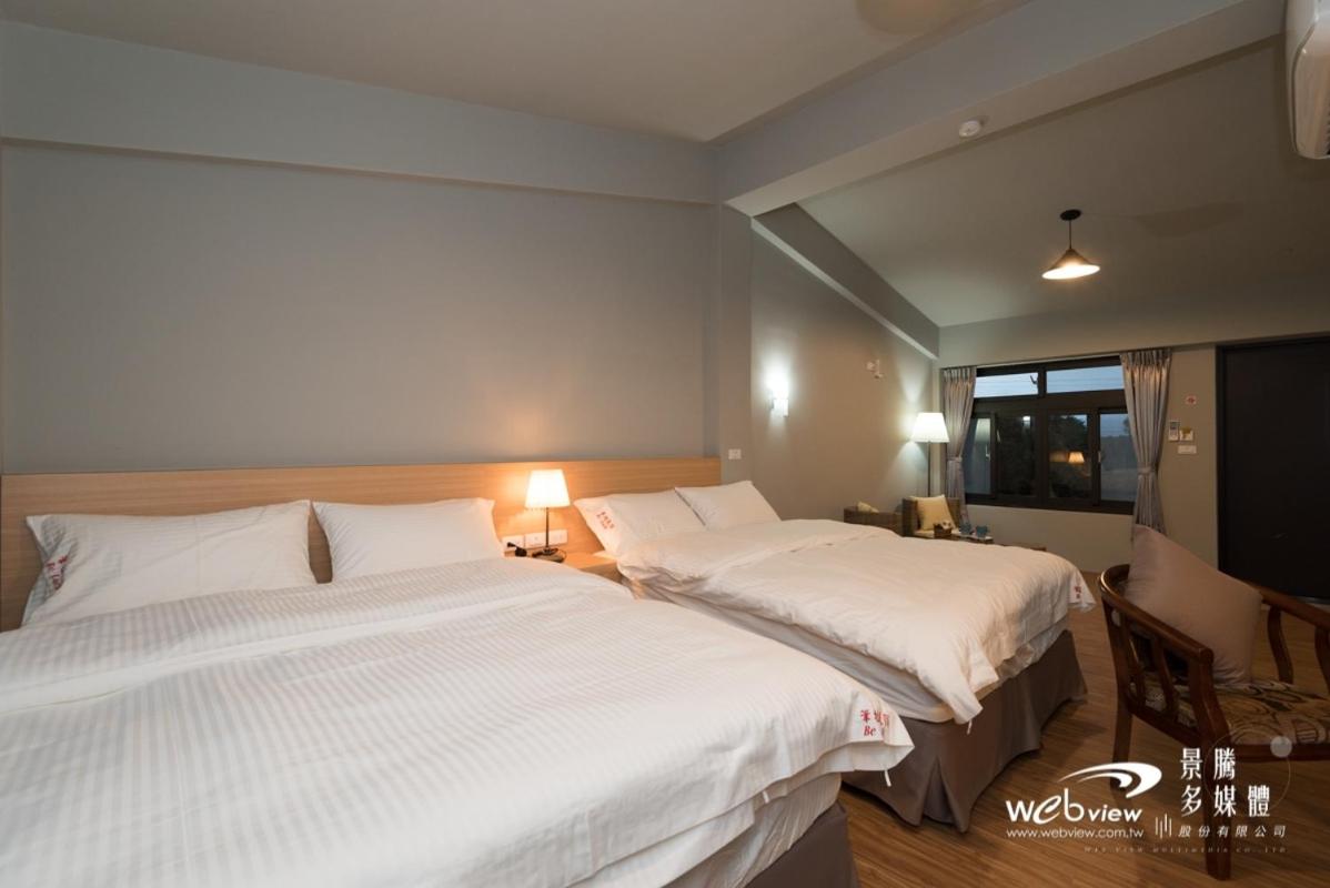Quadruple Room with Mountain View photo 2