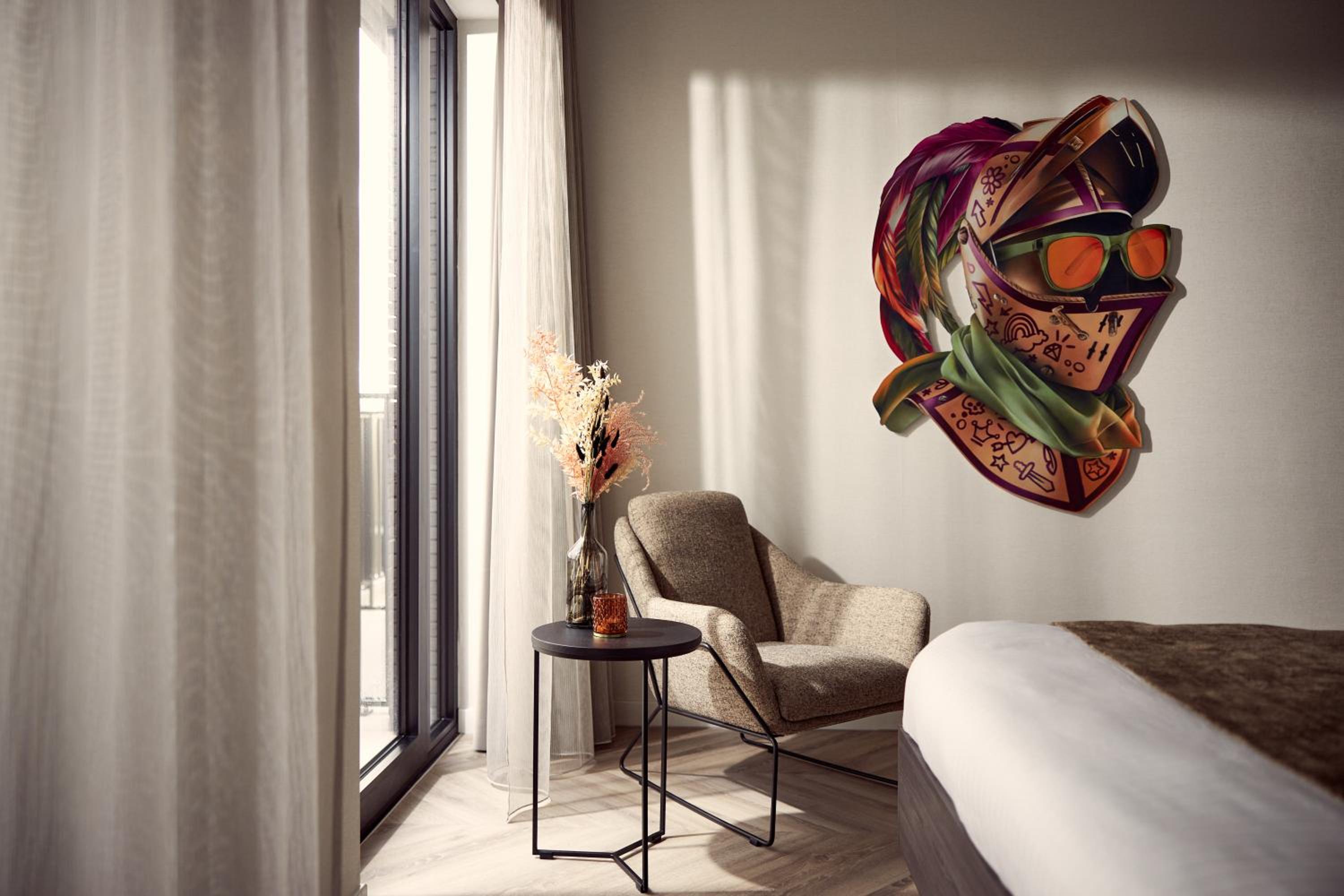 Executive Room - Photo 5