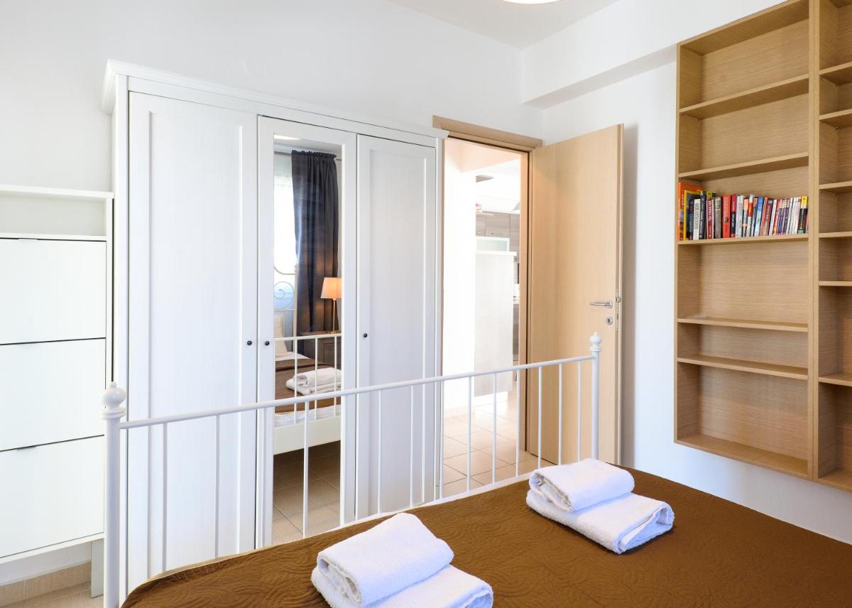 Two-Bedroom House photo 3
