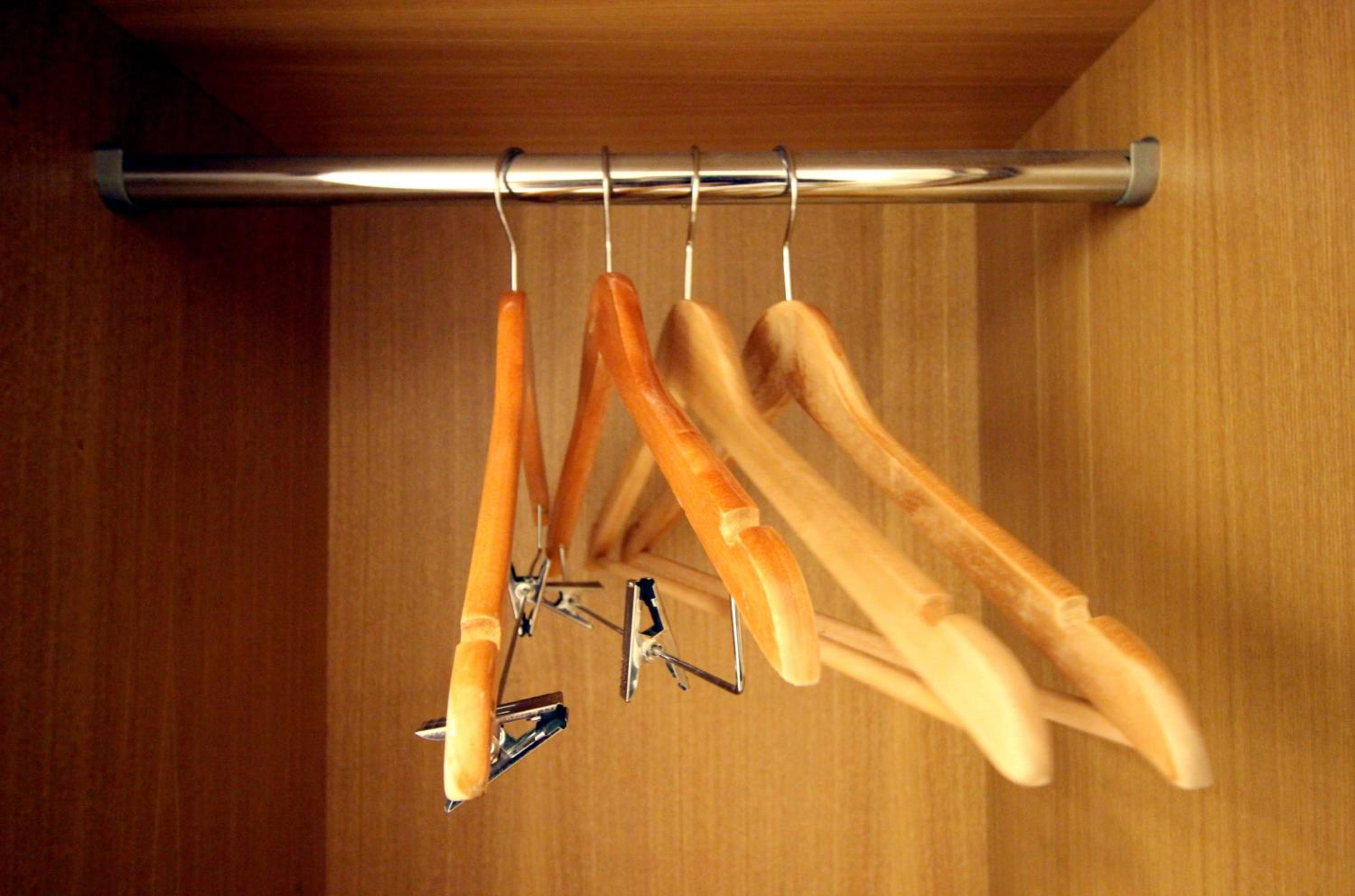  Double Room with No Window - Photo 13