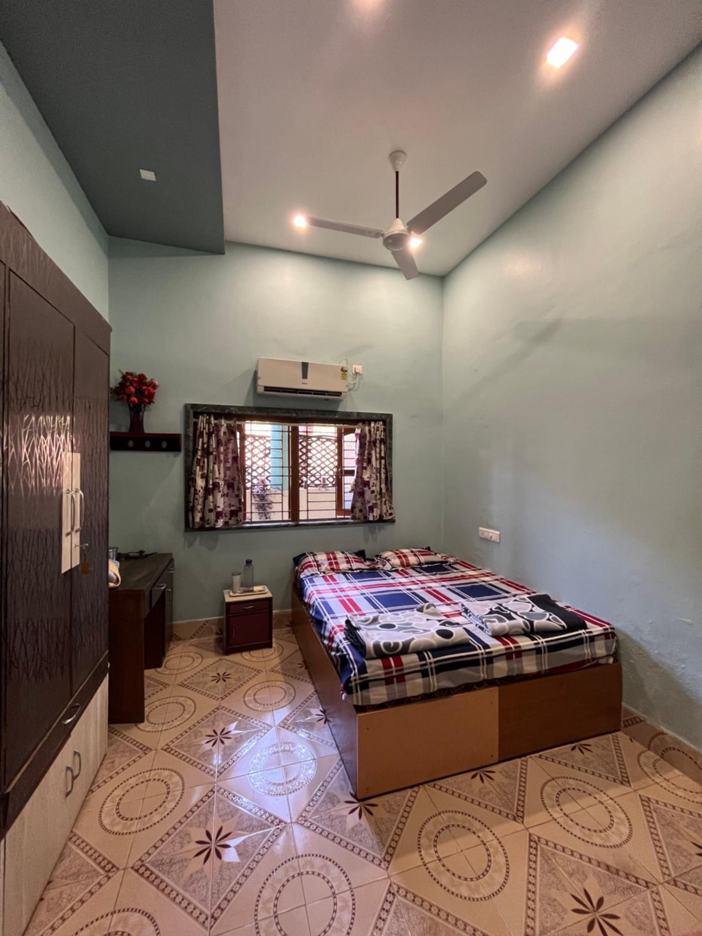 Budget Double Room photo 2