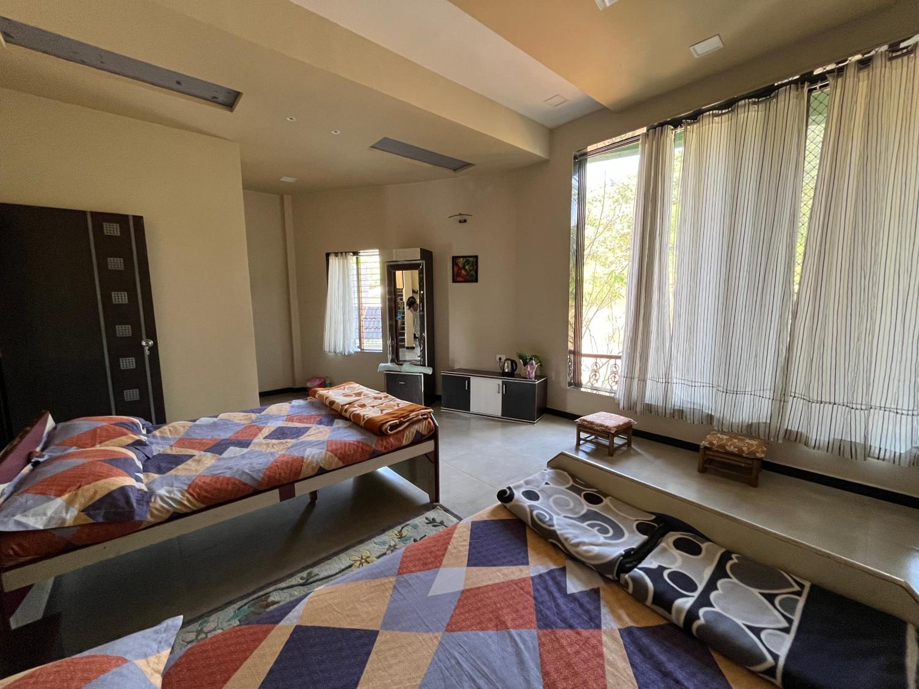Deluxe Queen Room with Two Queen Beds photo 1