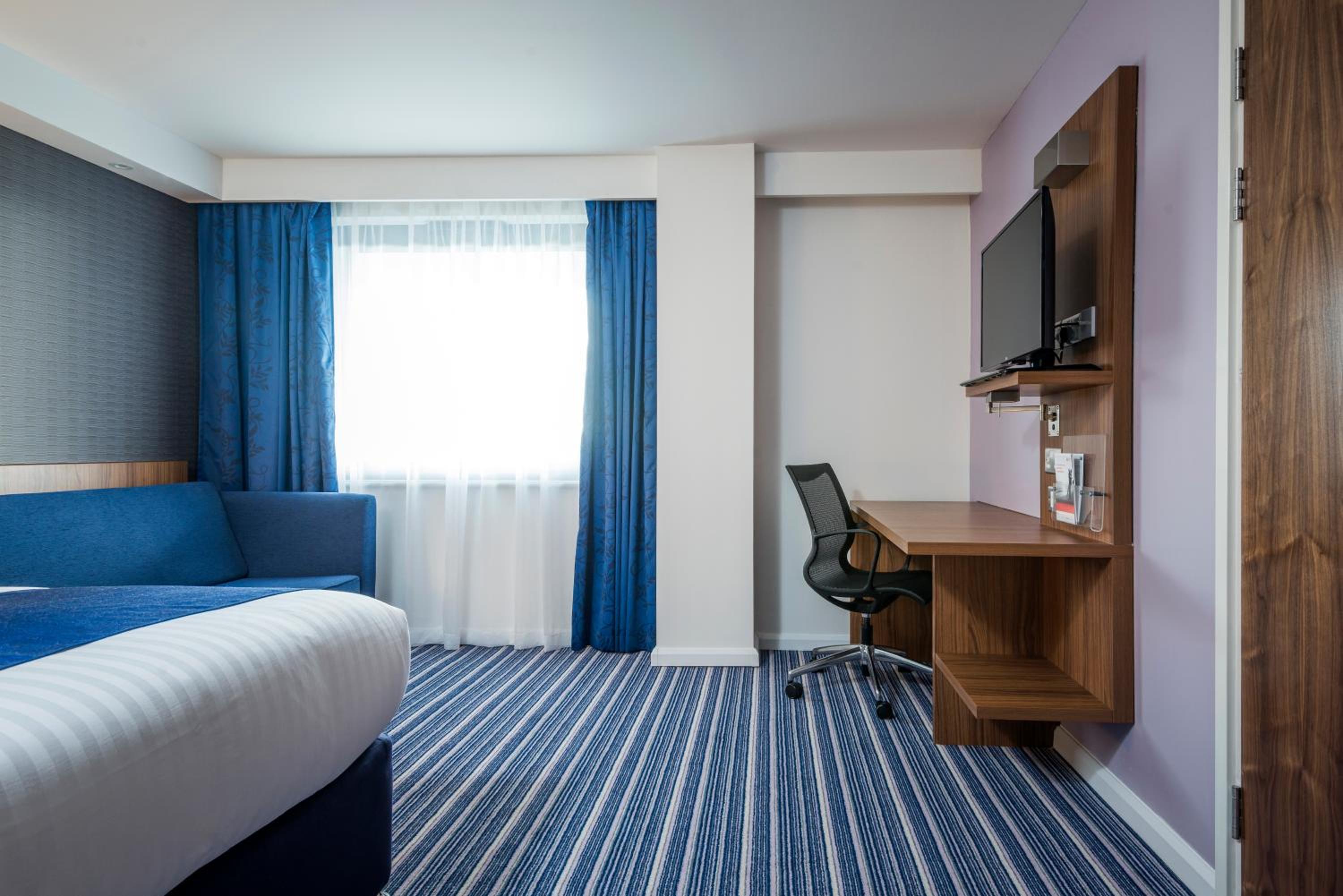 Standard Double Room with Free Hot Breakfast - Accessible