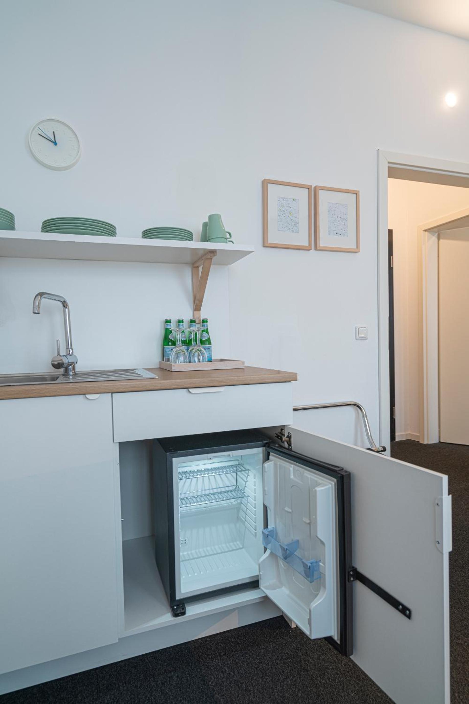 Family Room - Photo 8