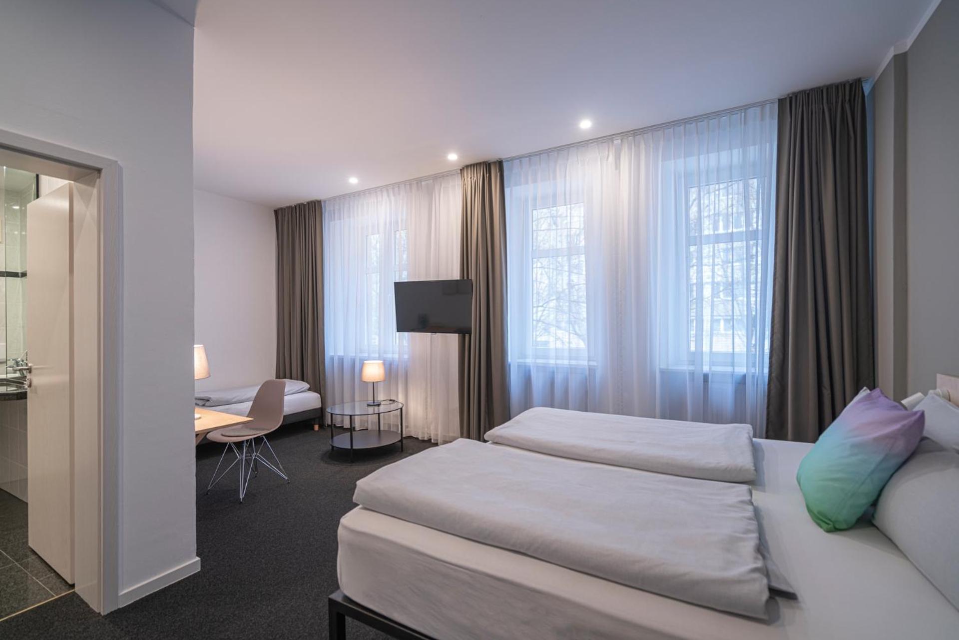 Deluxe Double Room - Photo 4