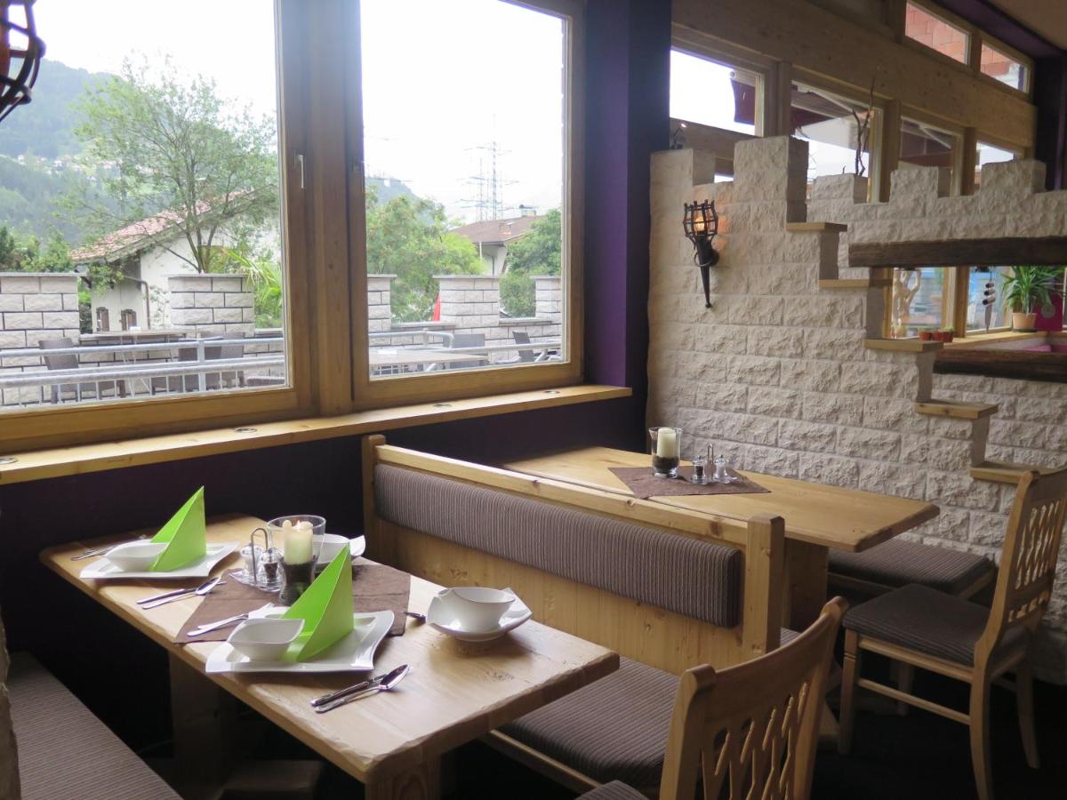 Double Room with Balcony photo 3