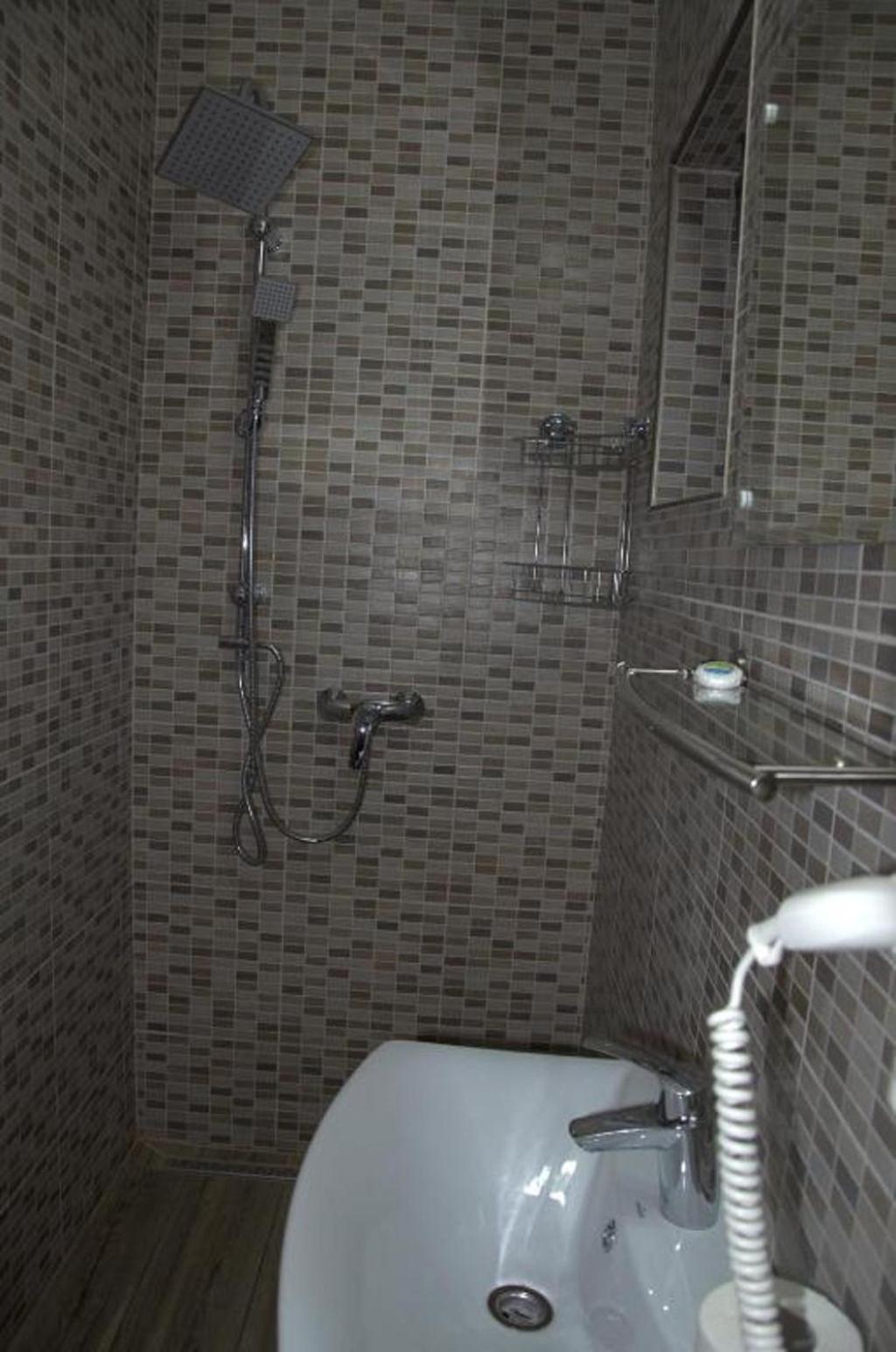 Triple Room - Photo 10