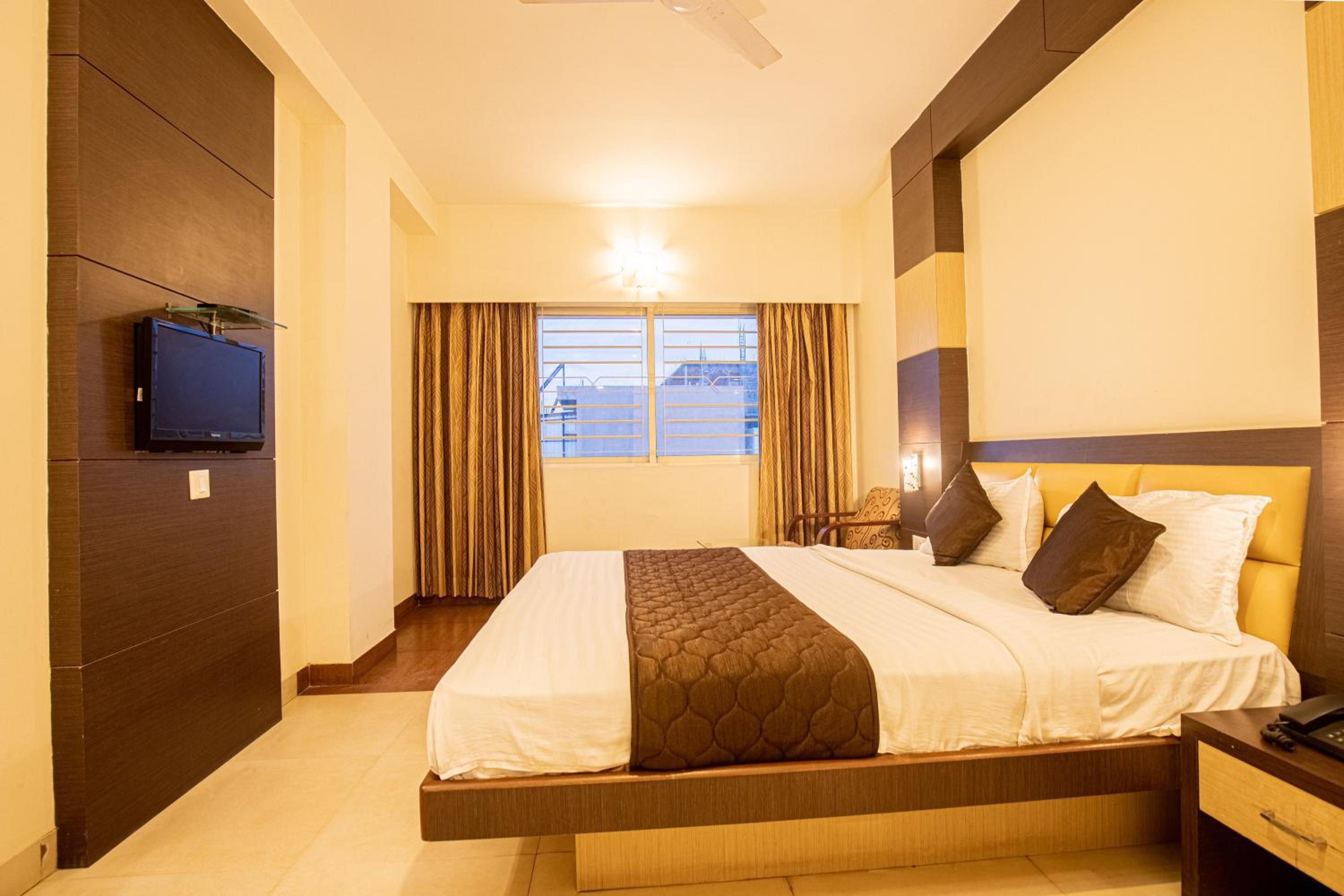 Executive Room - Photo 2