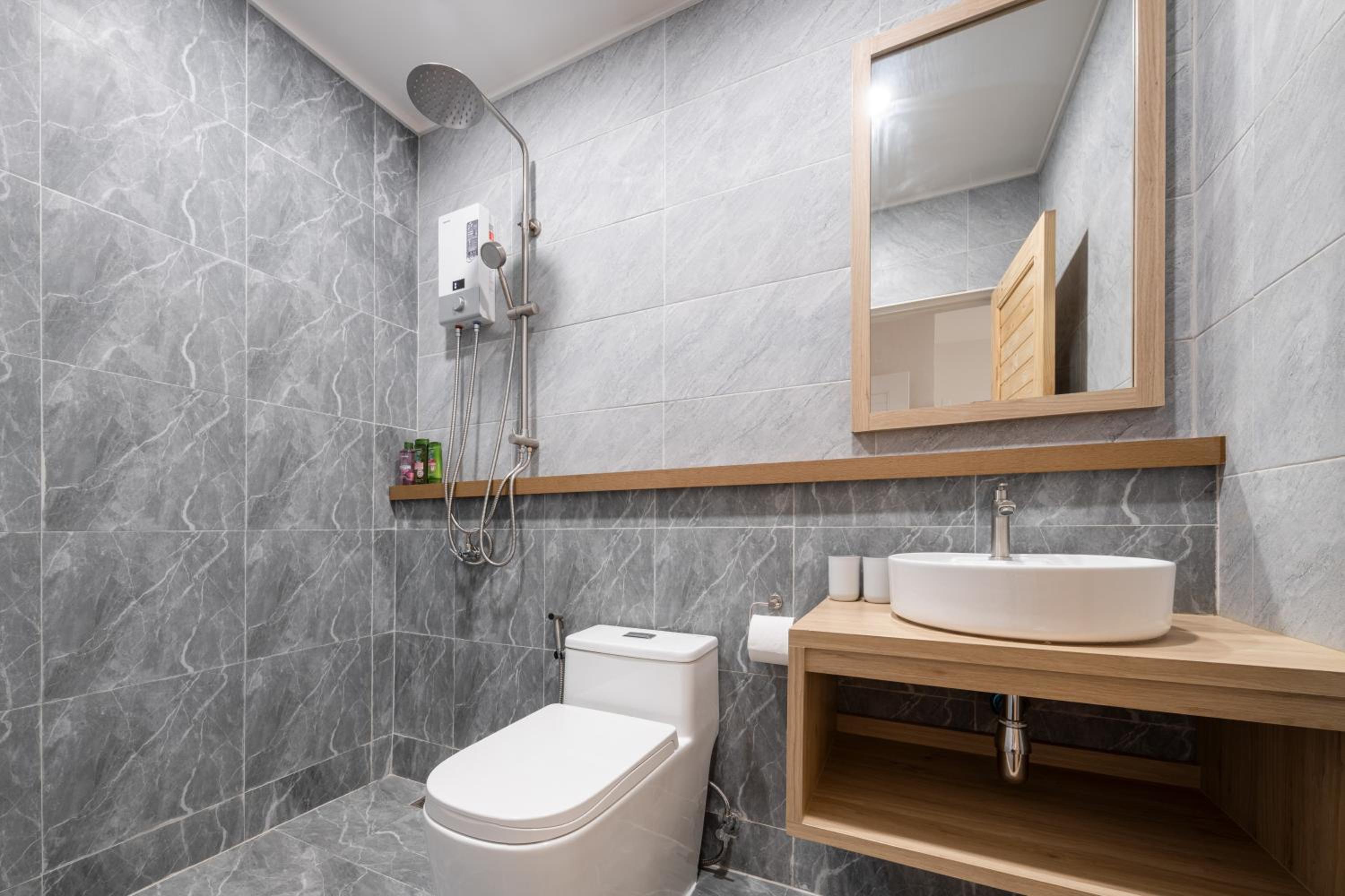 Triple Room with Private Bathroom photo 2