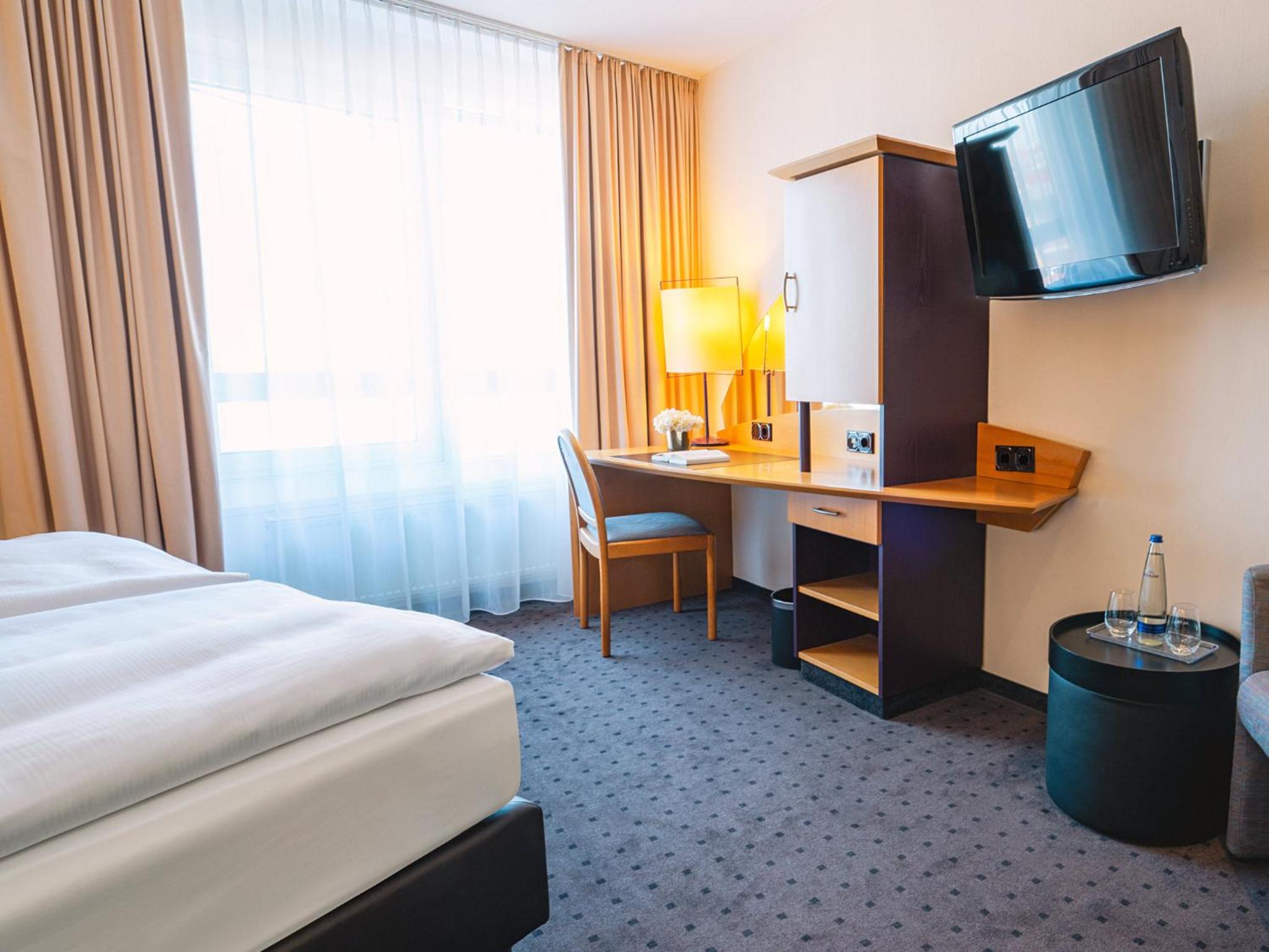 Comfort Room - Photo 2
