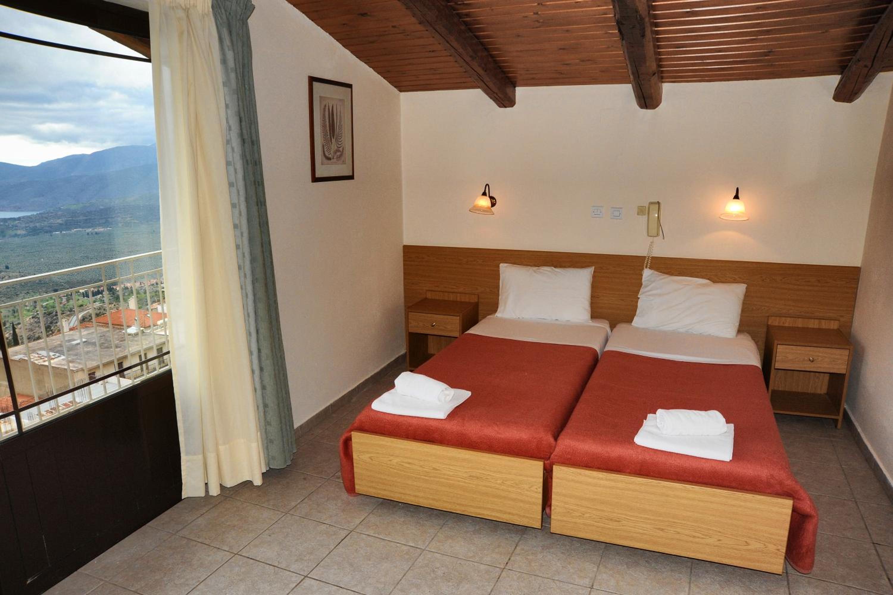 Standard Double or Twin Room with View - Photo 10