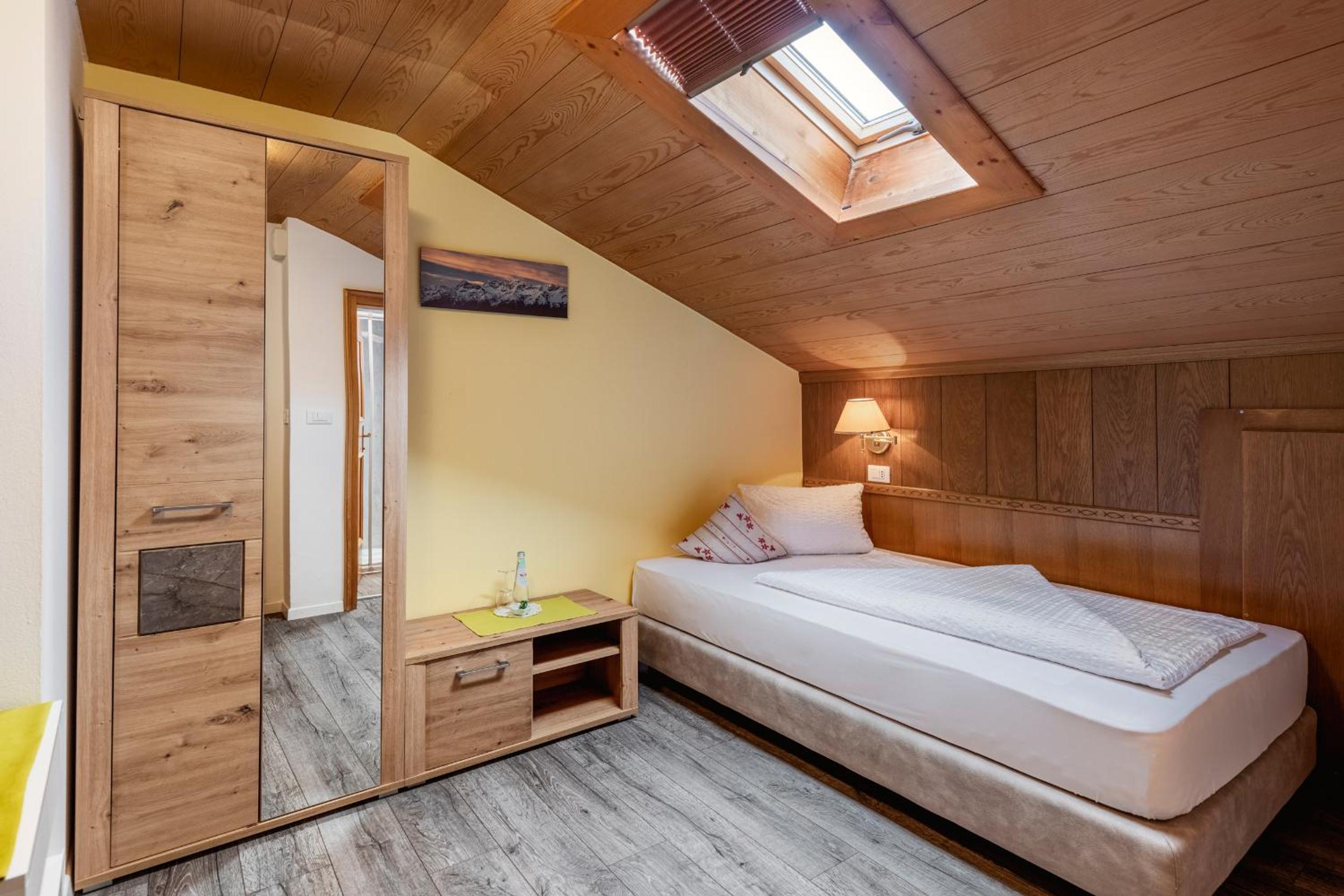 Small Single Room