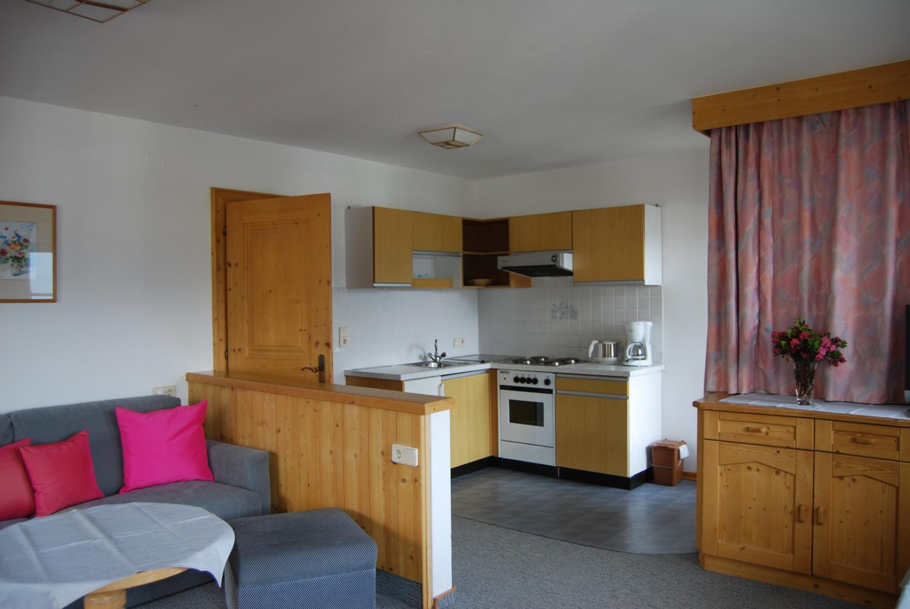 One-Bedroom Apartment with Balcony photo 2