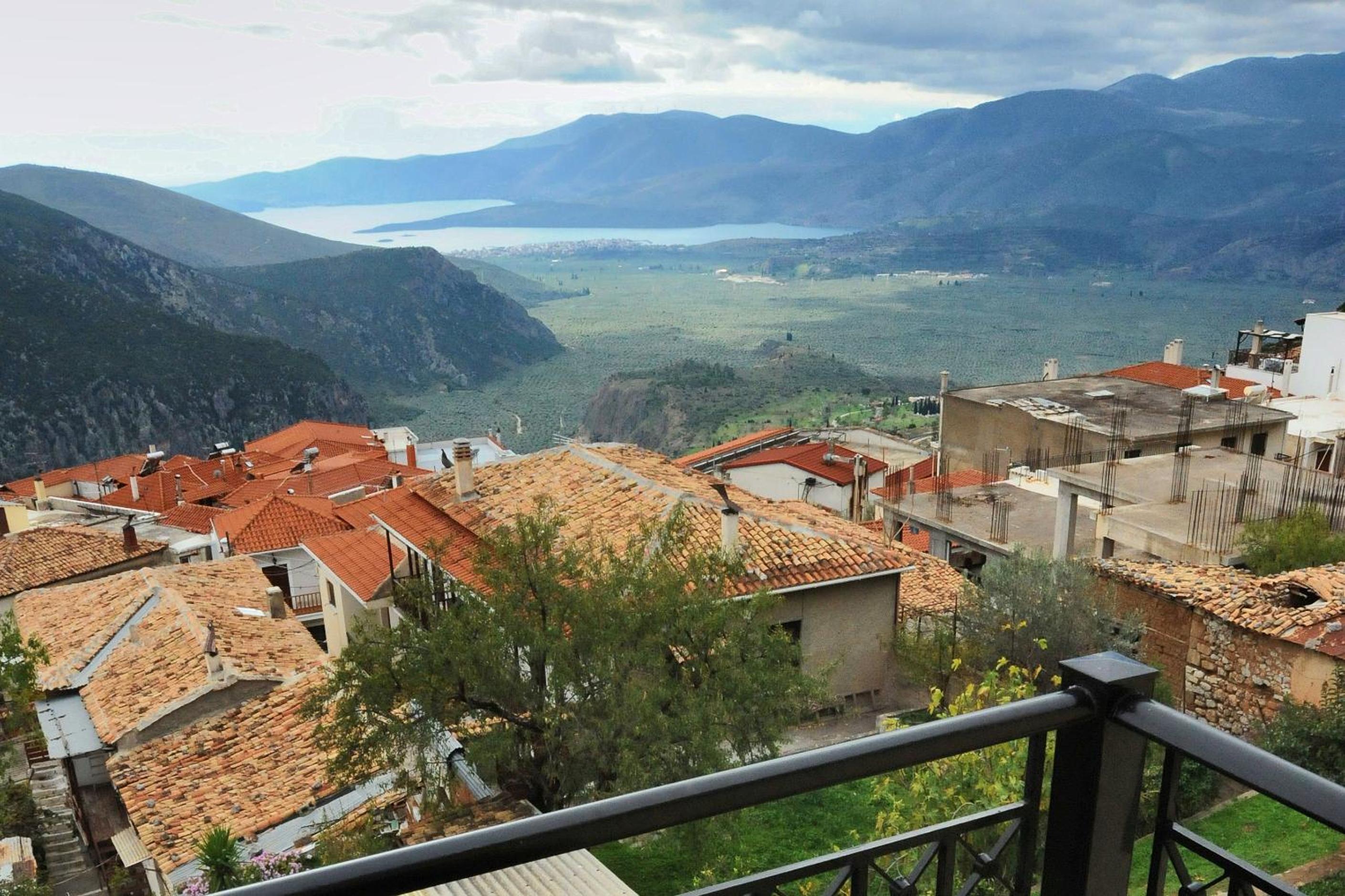 Standard Double or Twin Room with View - Photo 7